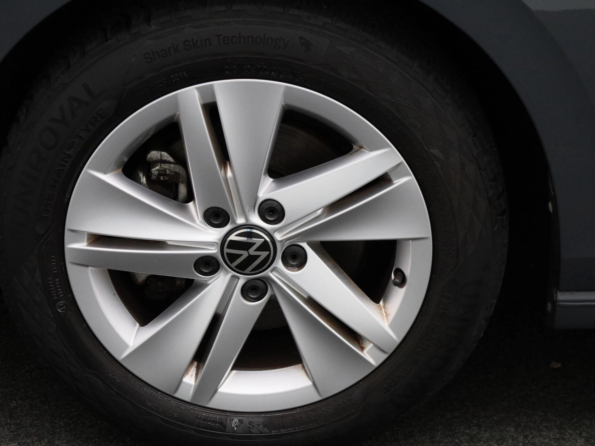 Volkswagen-Golf-image-11