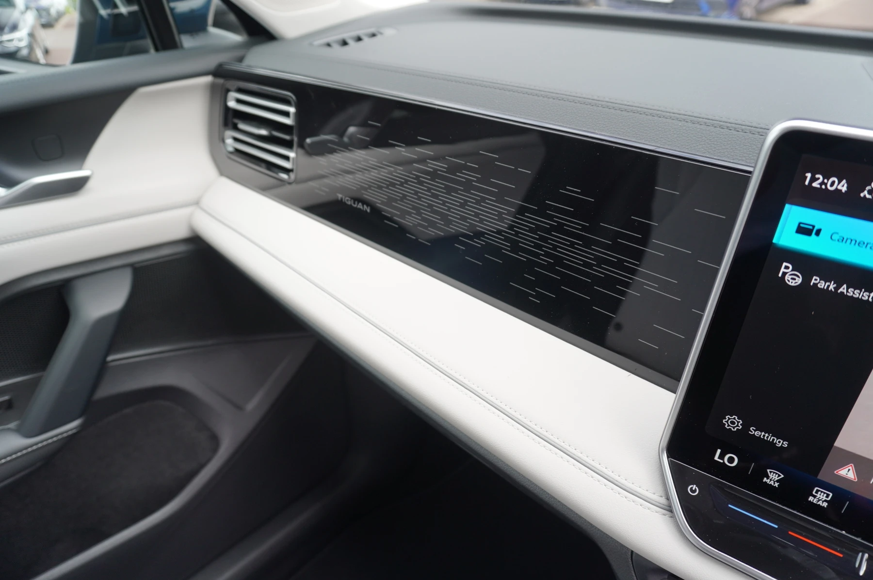 Volkswagen-Tiguan-image-33