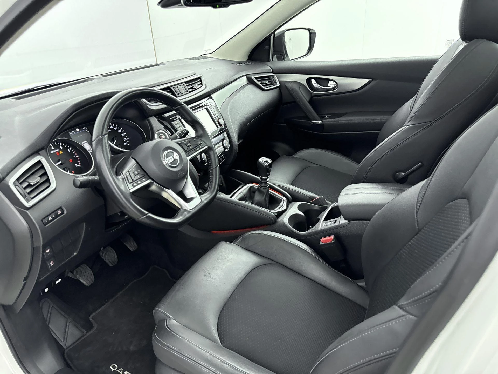 Nissan-QASHQAI-image-16