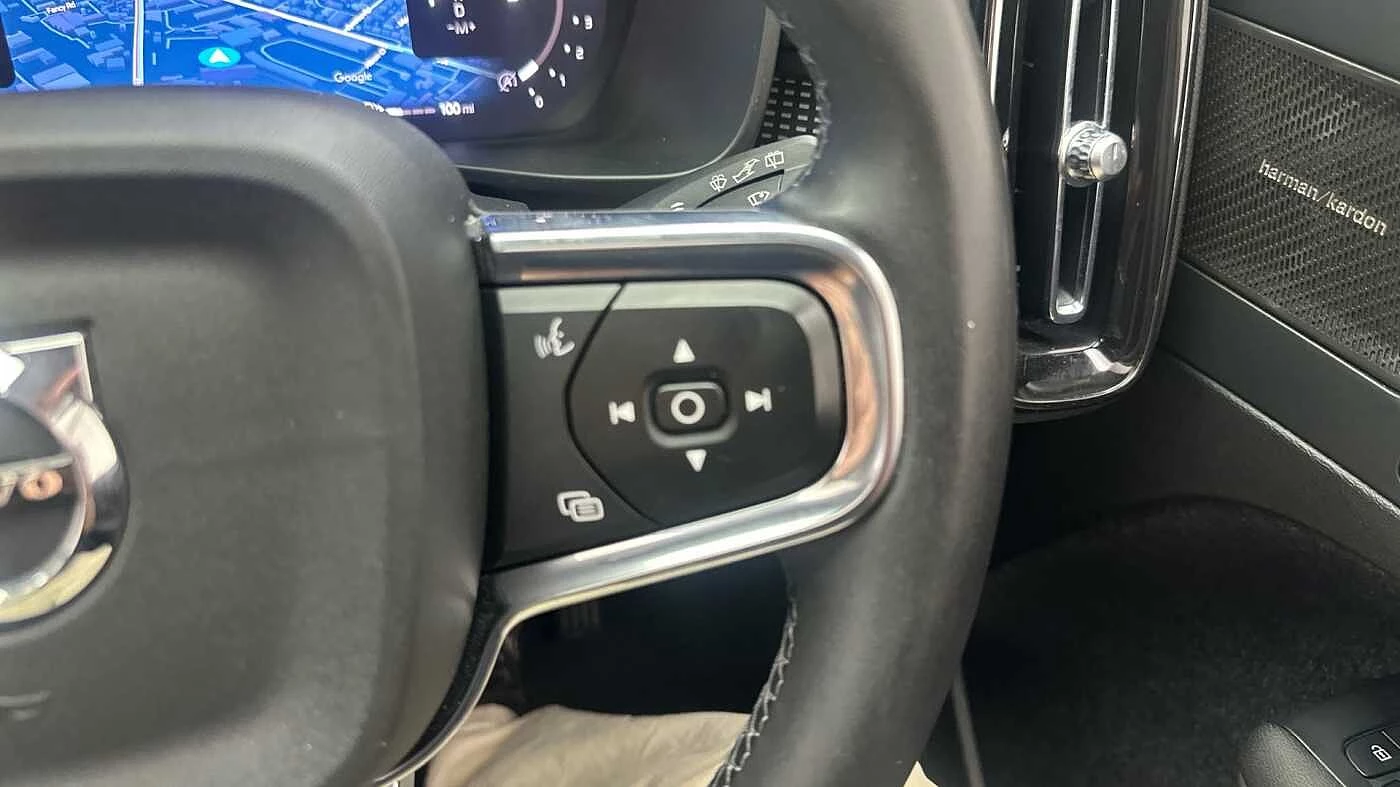 Volvo-XC40-image-28