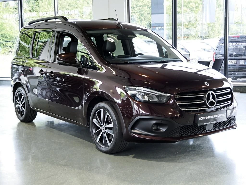 Mercedes-Benz-T-Klasse 180 d-image-4