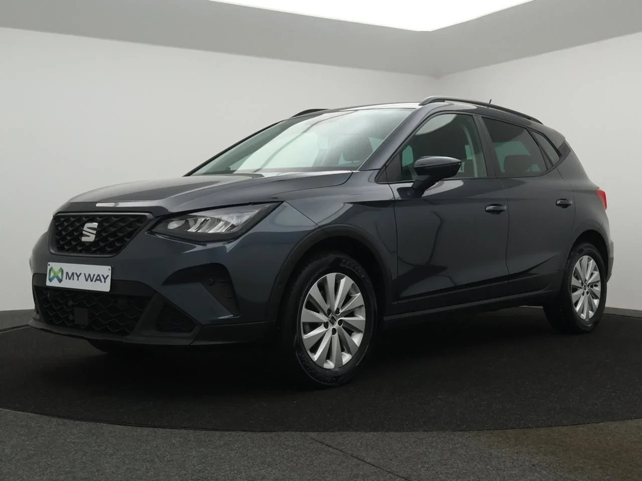 SEAT-Arona-image-0