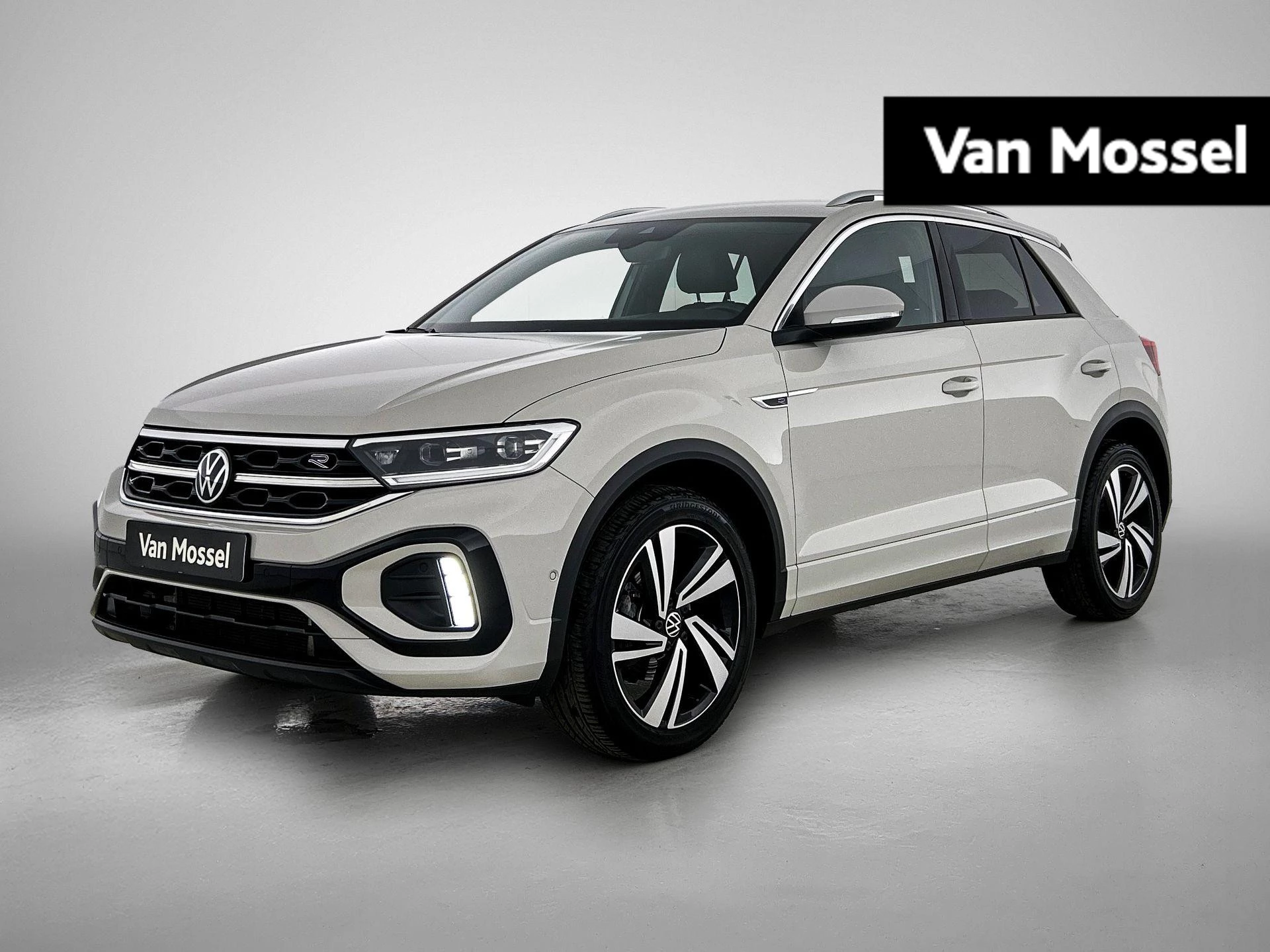 Volkswagen-T-Roc-image-0