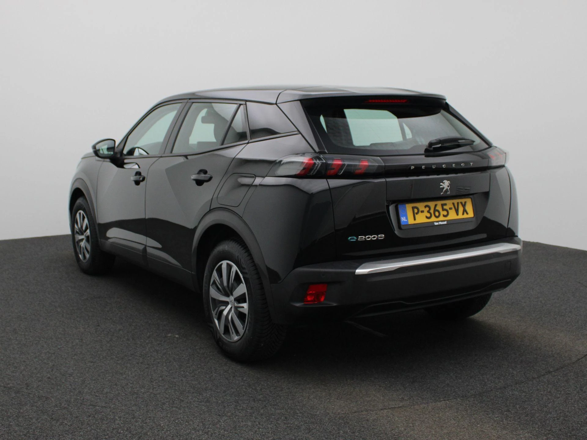 Peugeot e-2008 EV Active 50 kWh