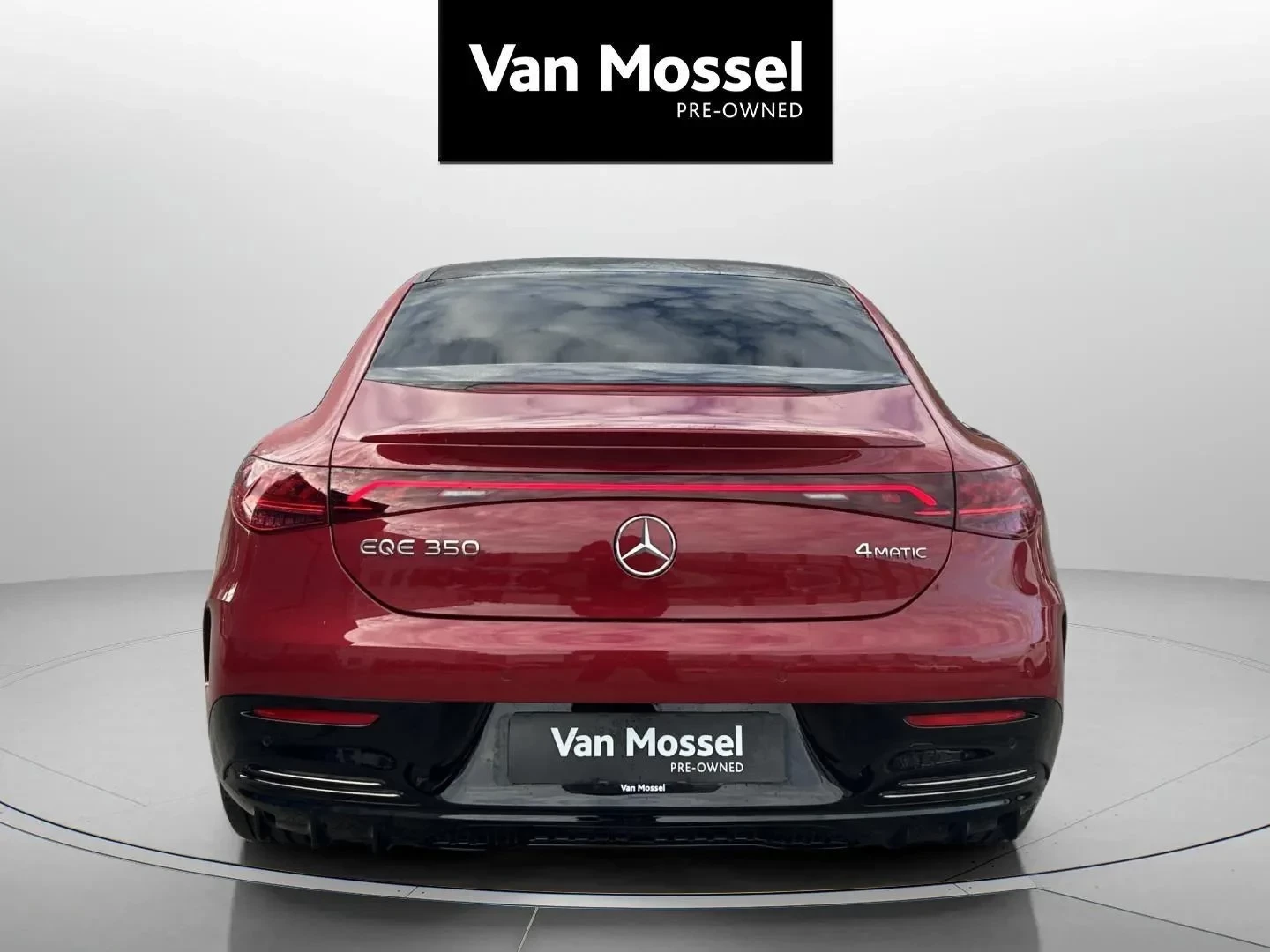 Mercedes-Benz-EQE-image-5