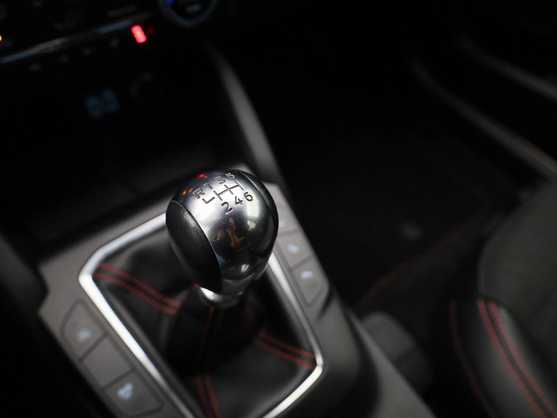 Ford-Kuga-image-25