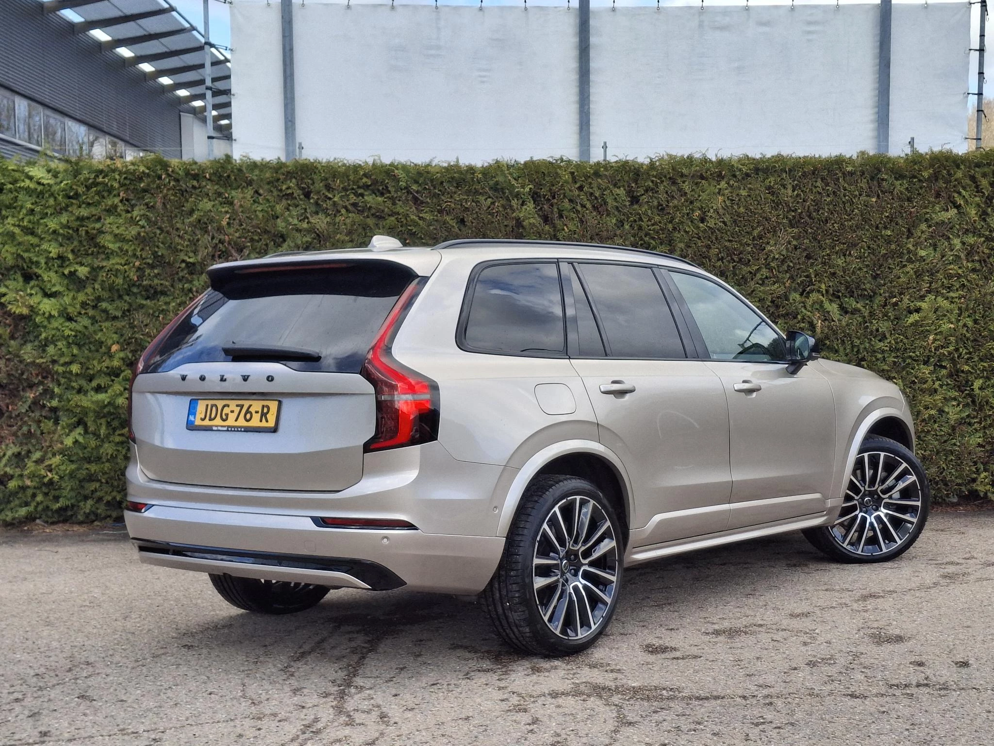 Volvo-XC90-image-1