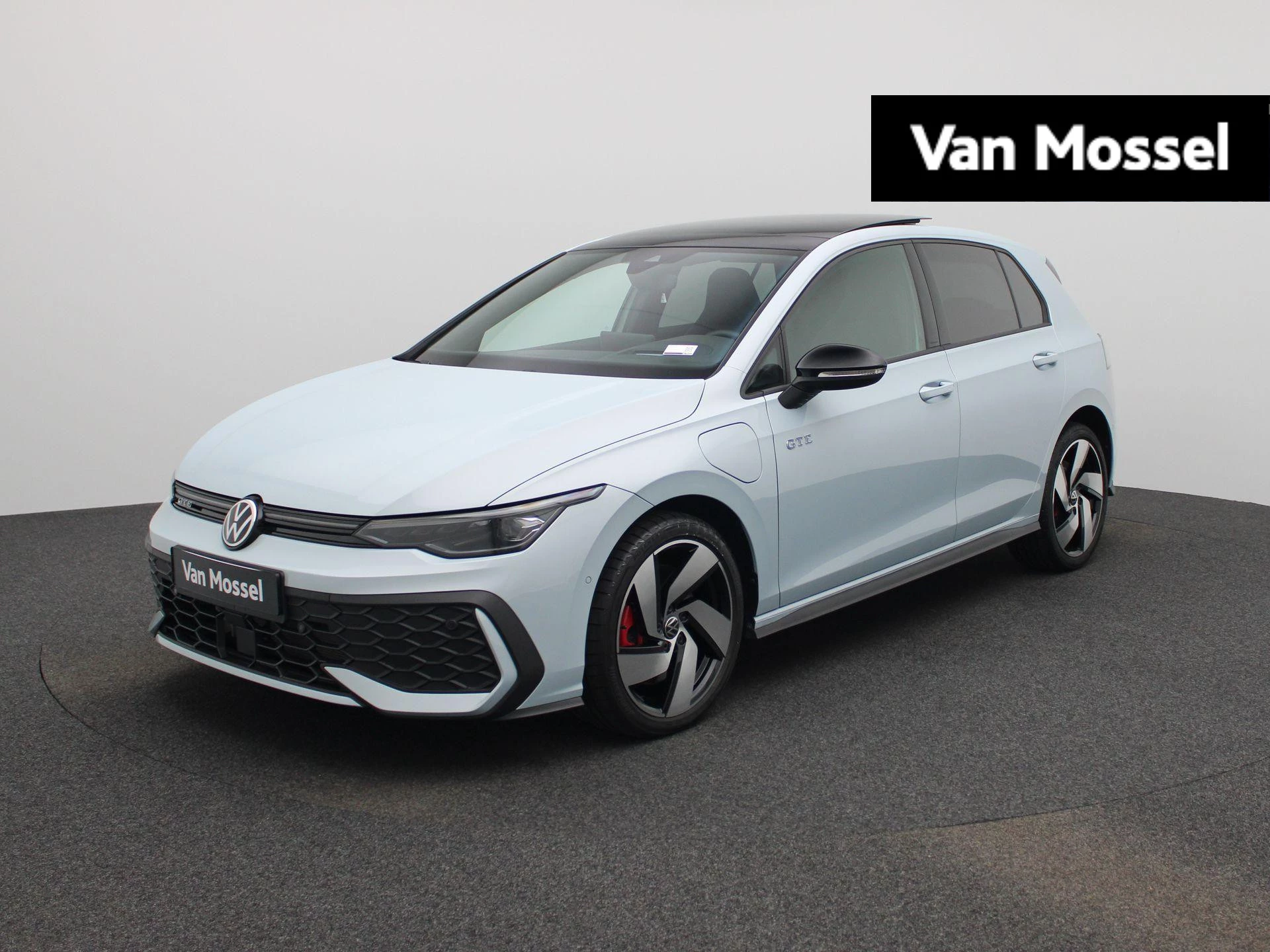 Volkswagen-Golf-image-0