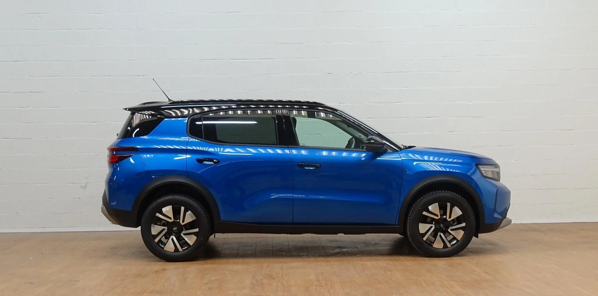 Opel-Frontera-image-1