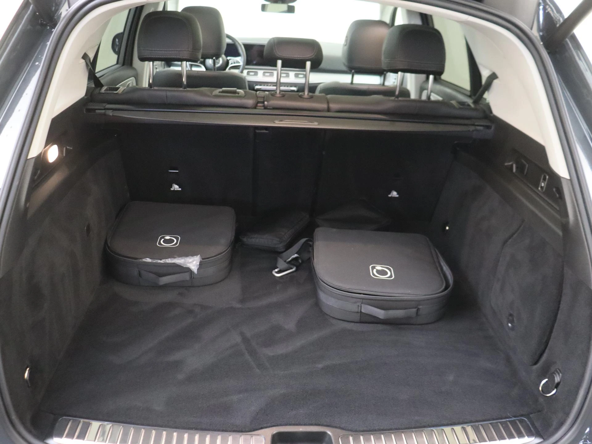 Mercedes-Benz-GLE-image-30
