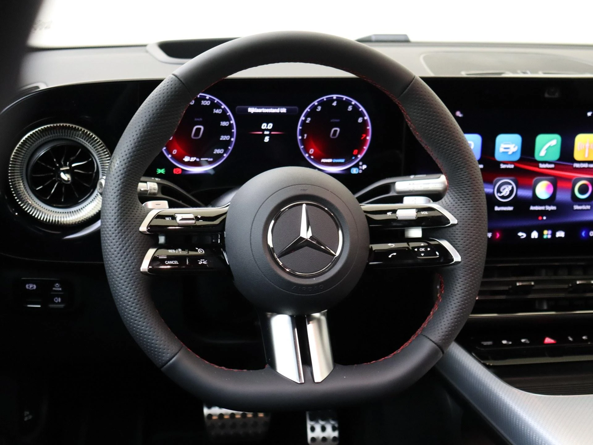 Mercedes-Benz-CLA-image-9