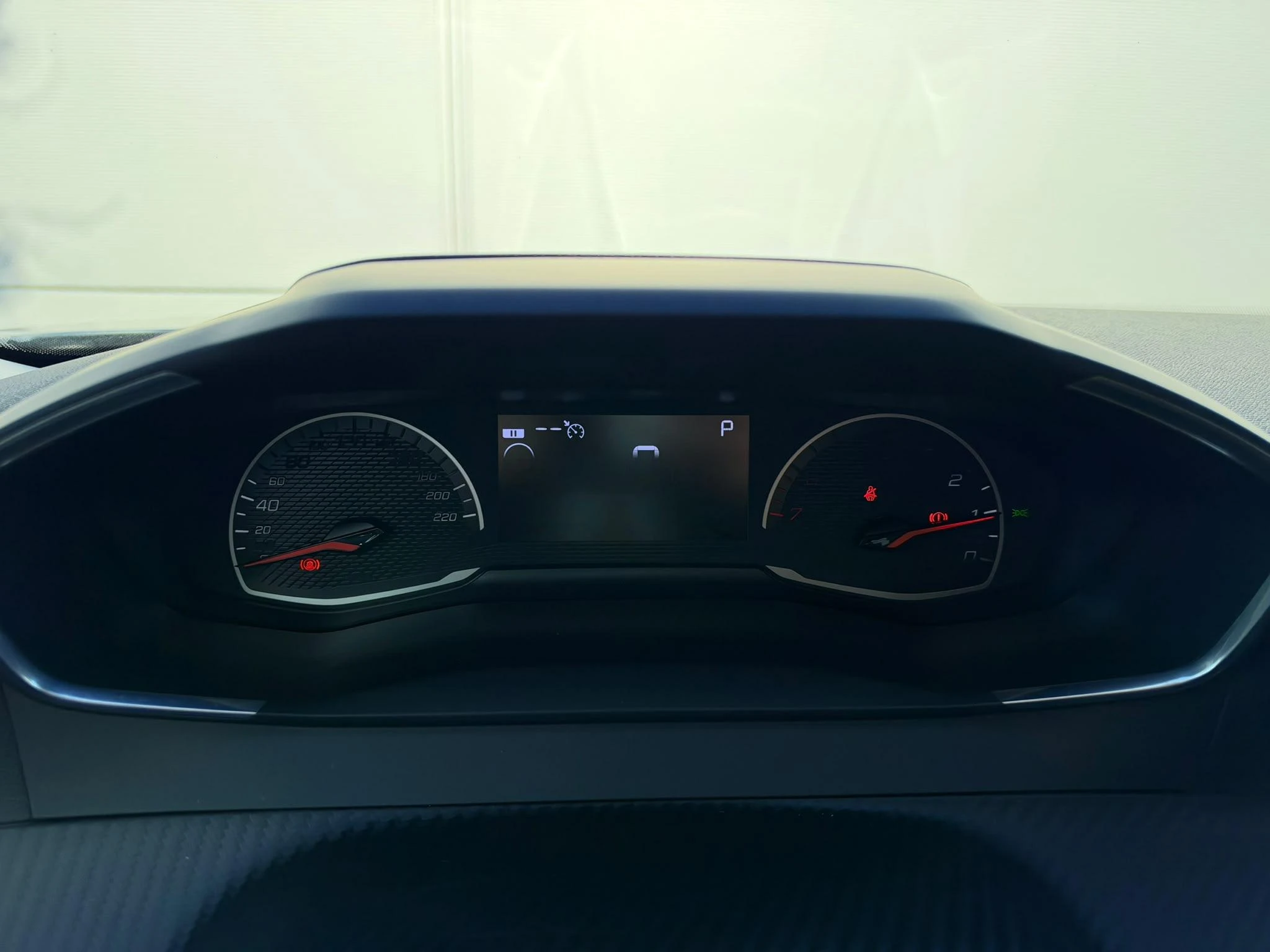 Peugeot-2008-image-11