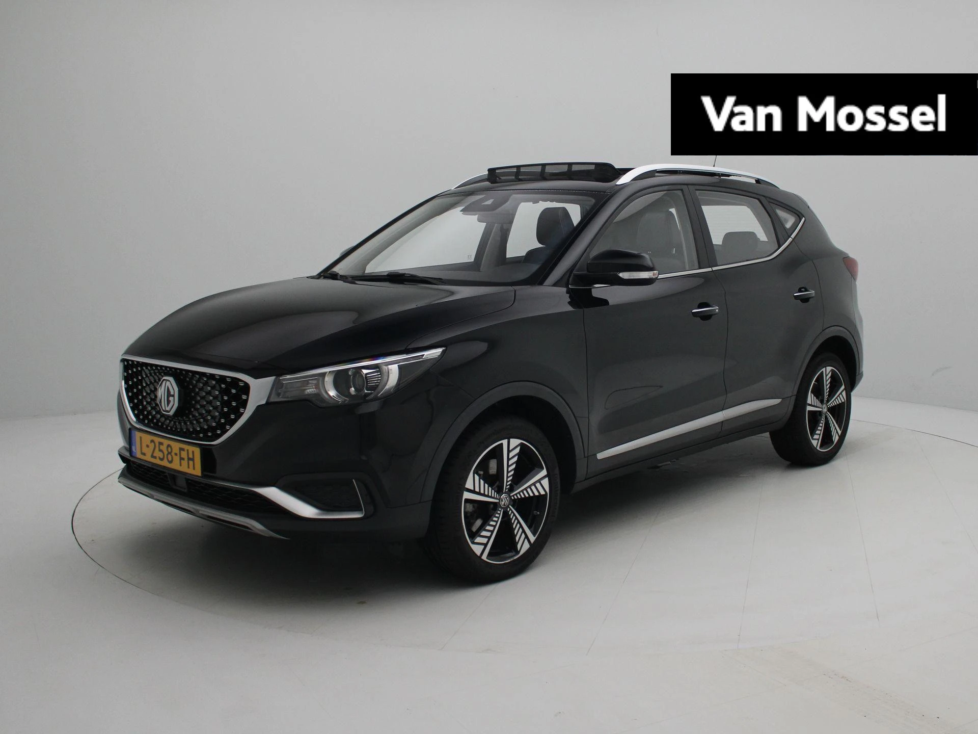 MG-ZS EV-image-0