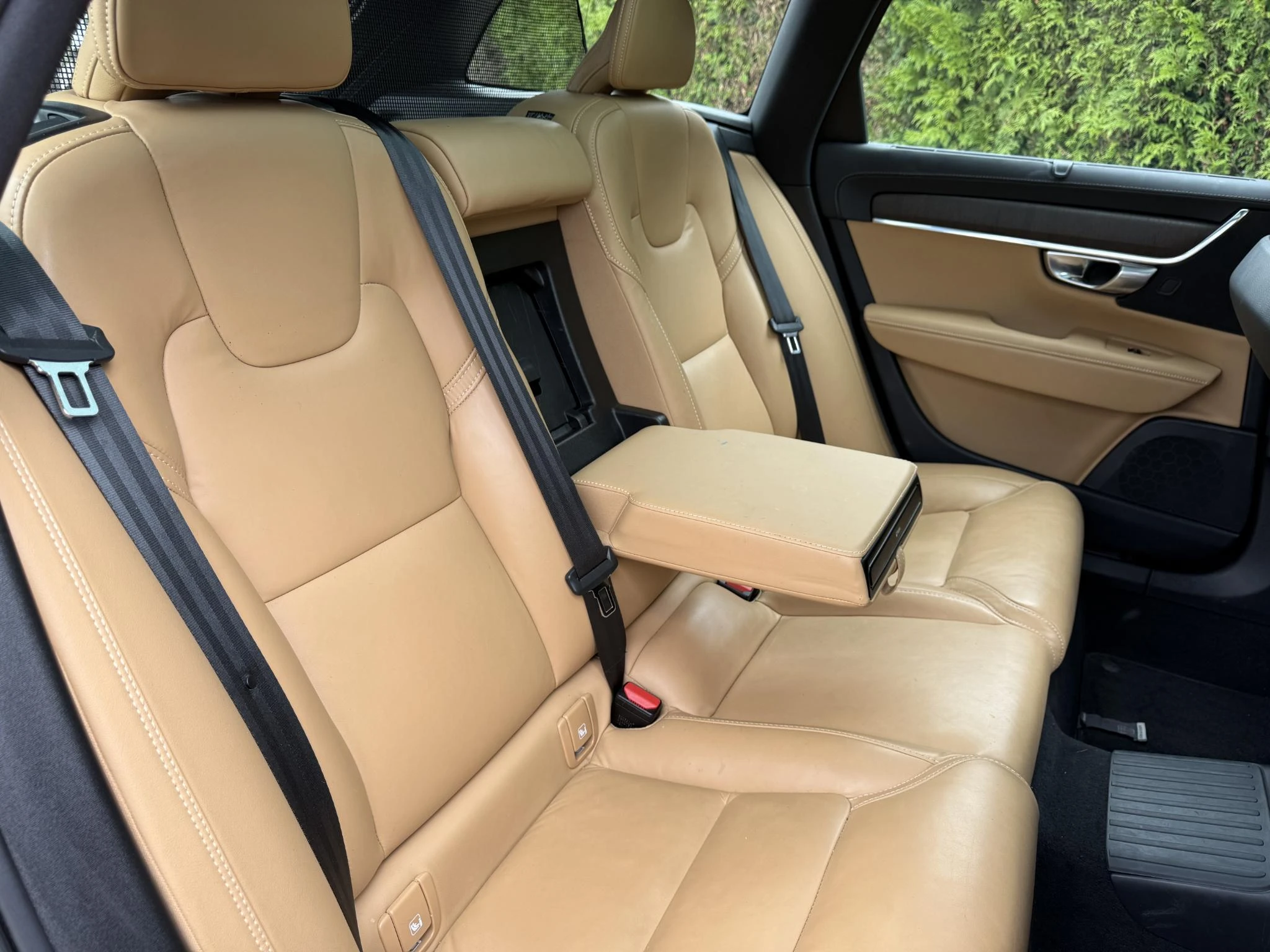 Volvo-V90-image-12