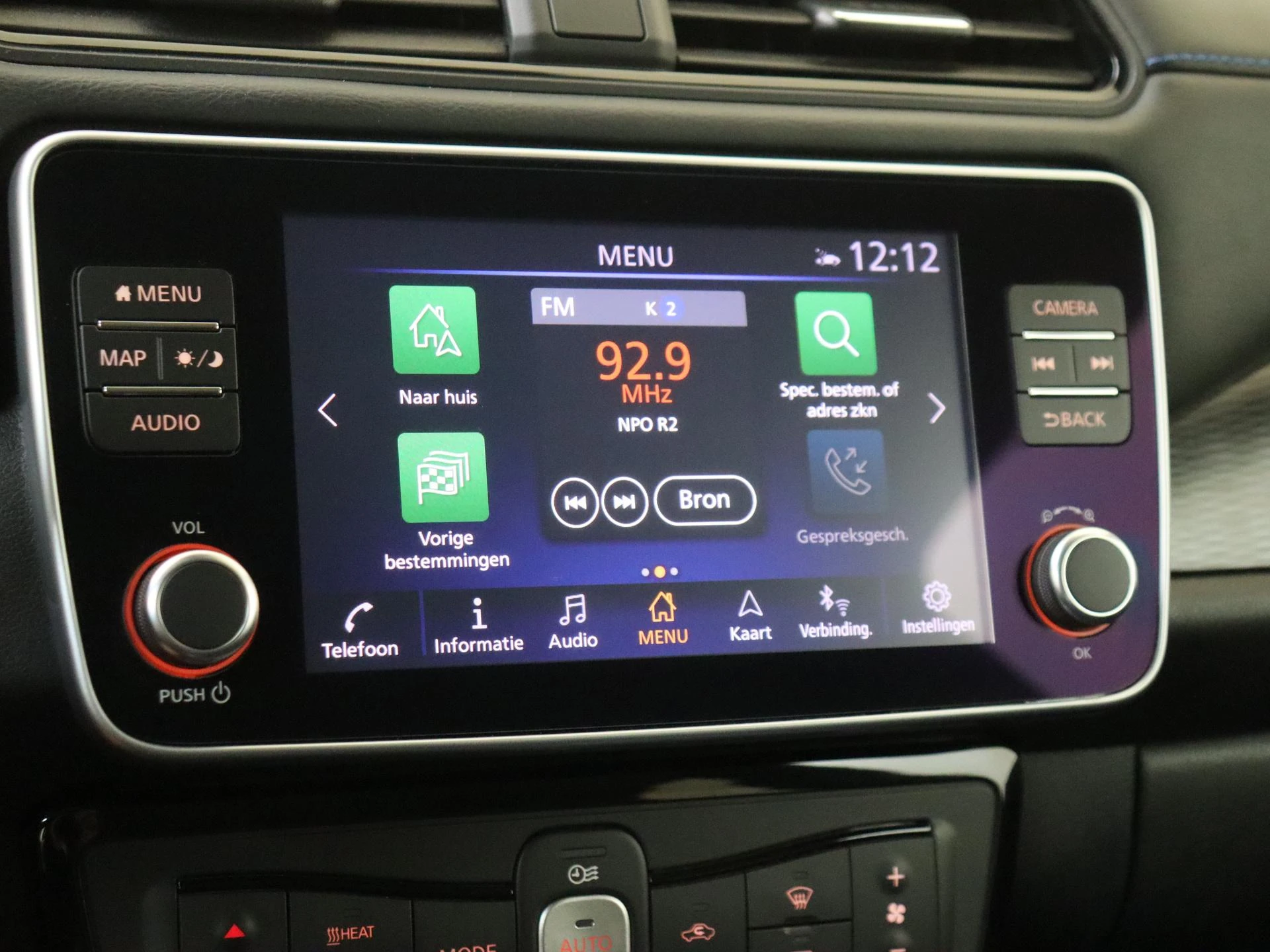 Nissan-Leaf-image-16