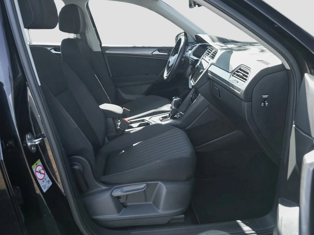 Volkswagen-Tiguan Allspace-image-6