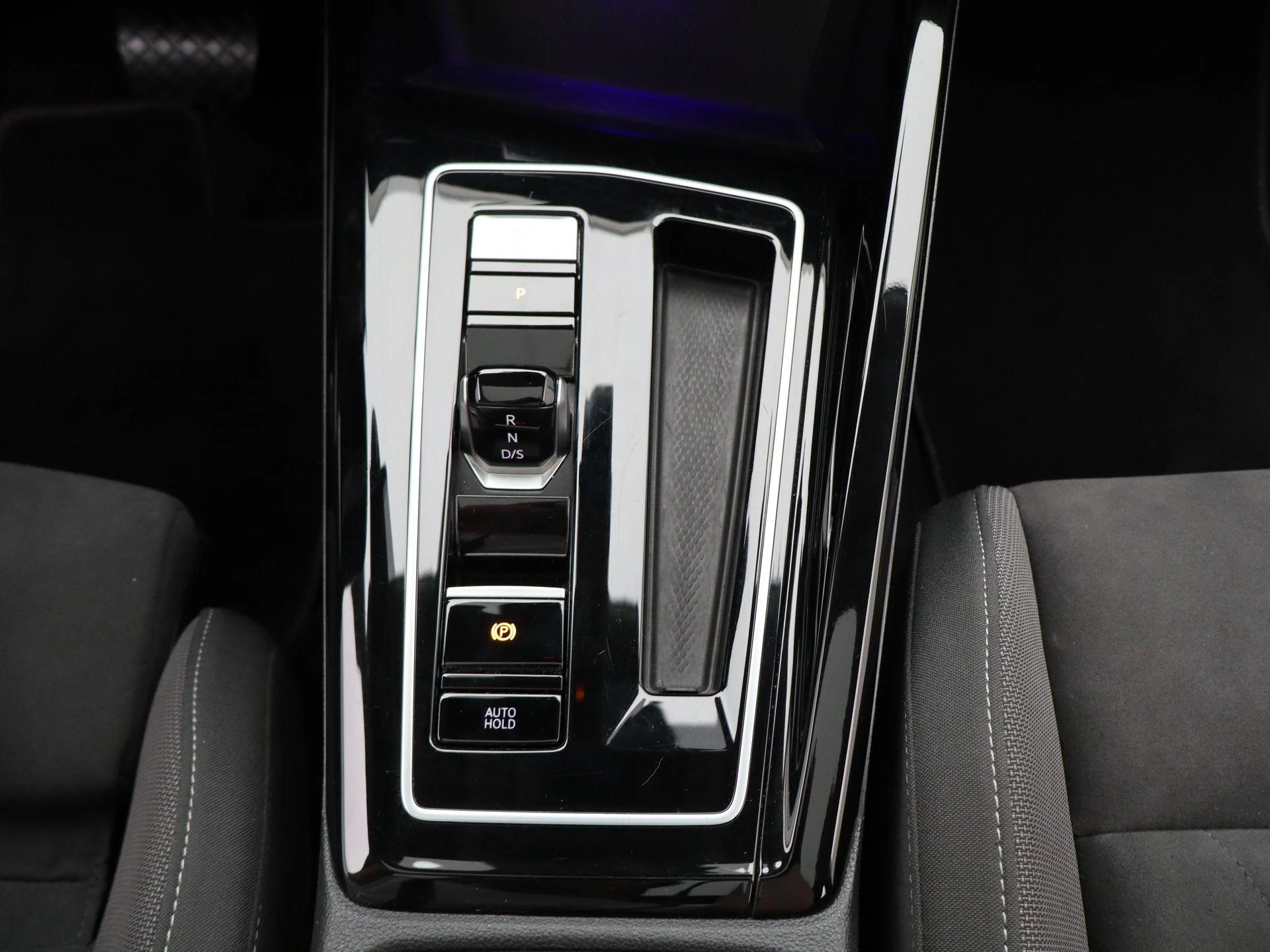 Volkswagen Golf Variant 1.5 eTSI R-Line Business