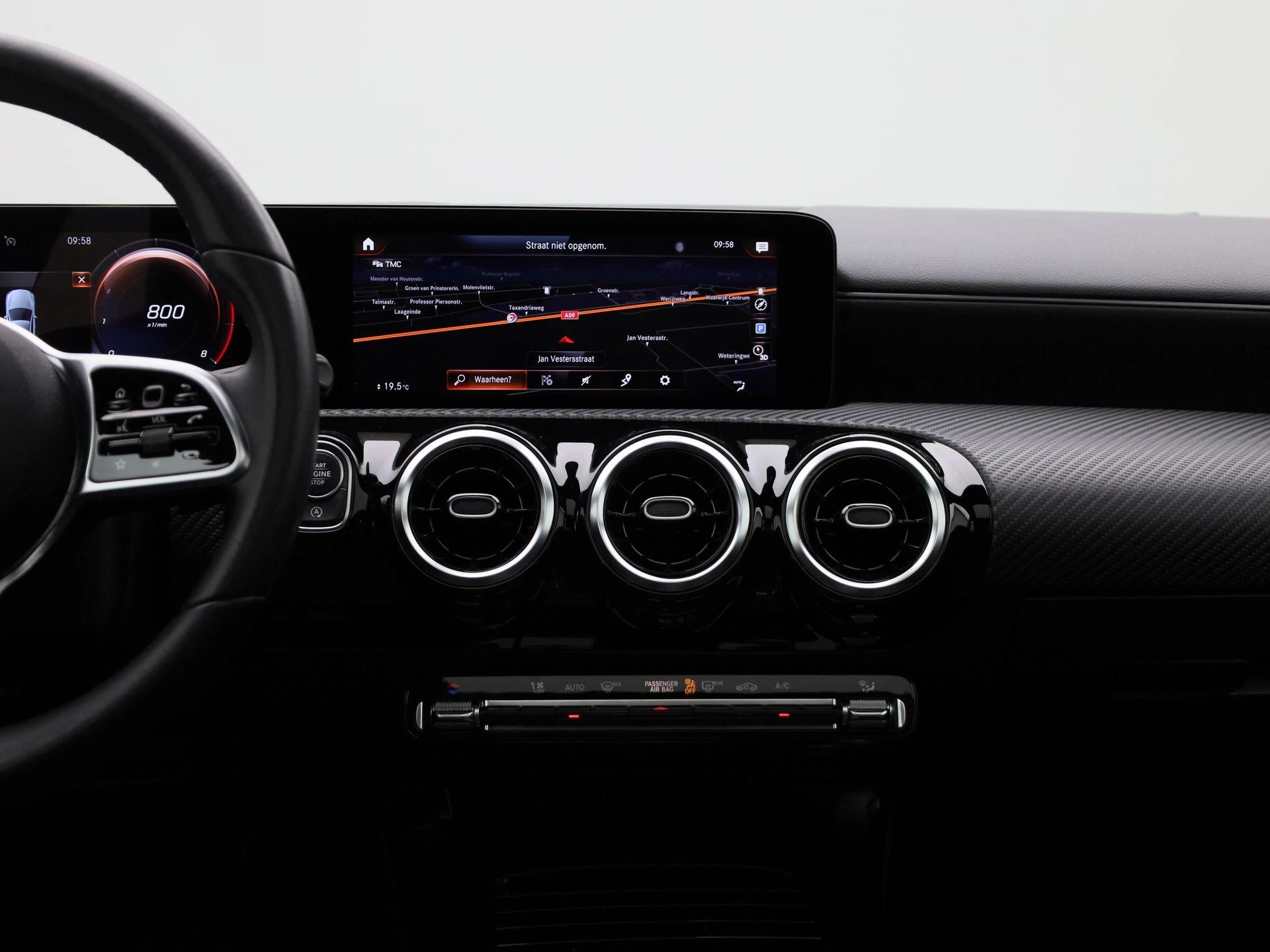 Mercedes-Benz-Classe A-image-8