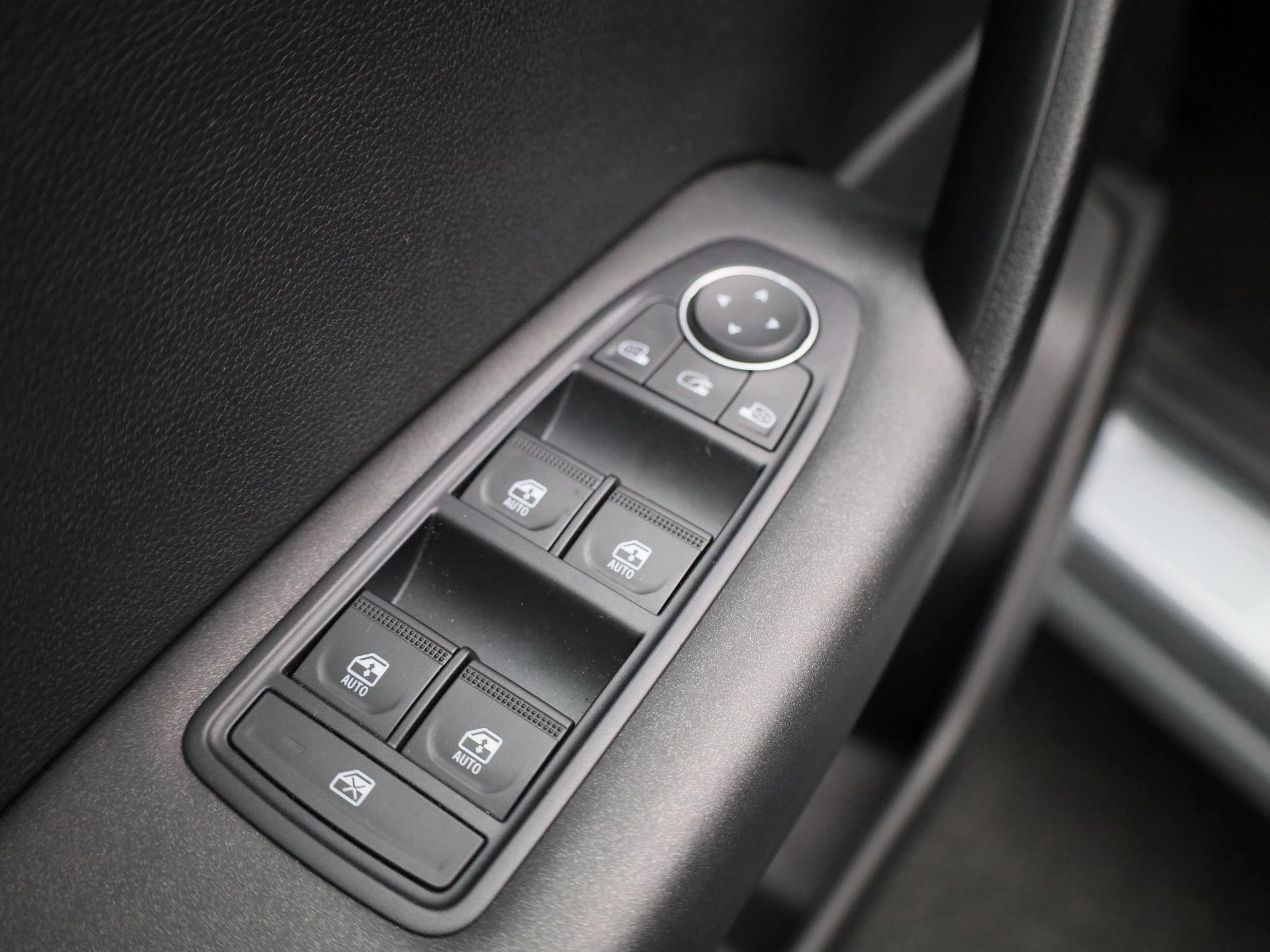 Renault-Captur-image-27