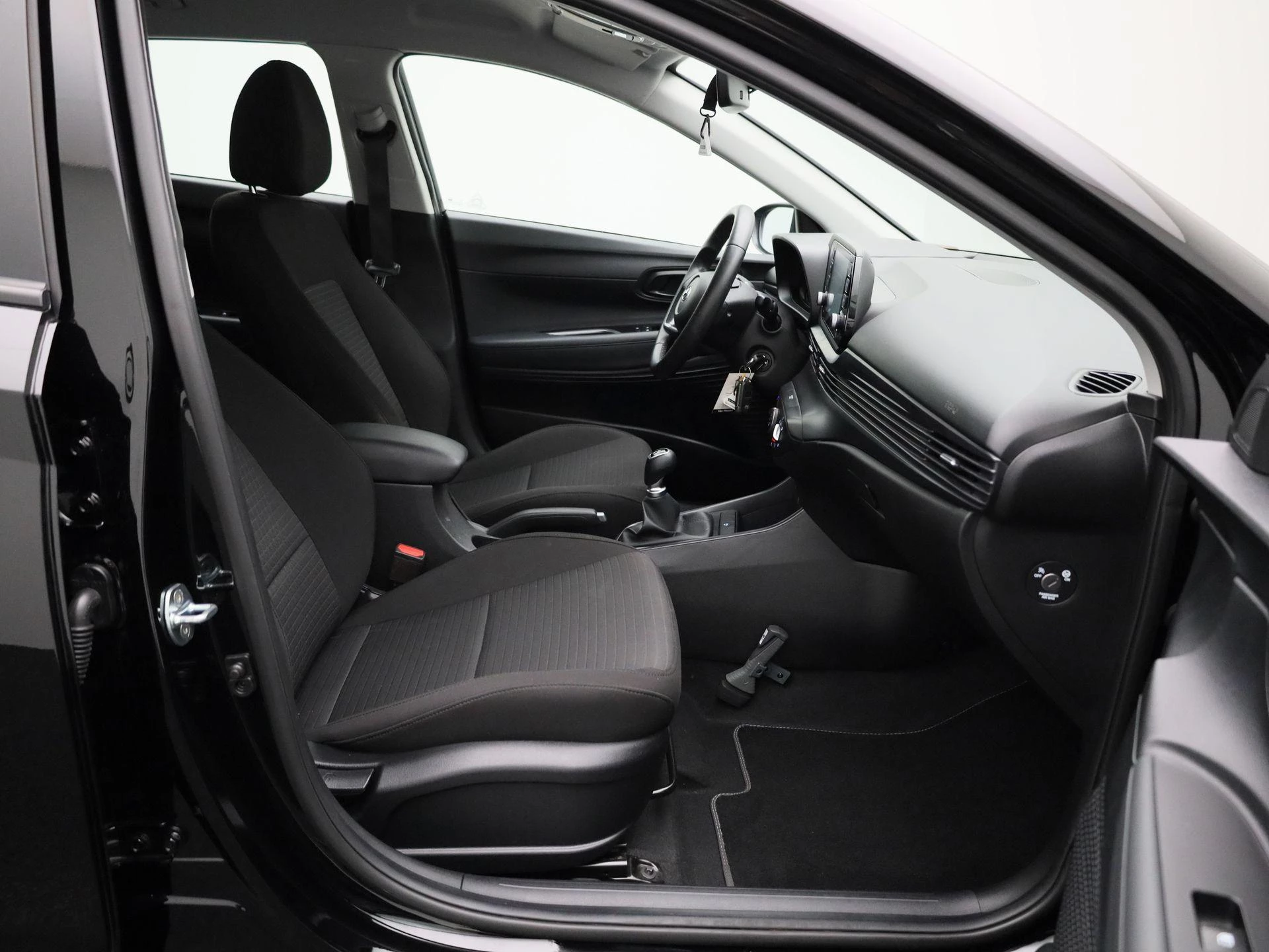 Hyundai-i20-image-28