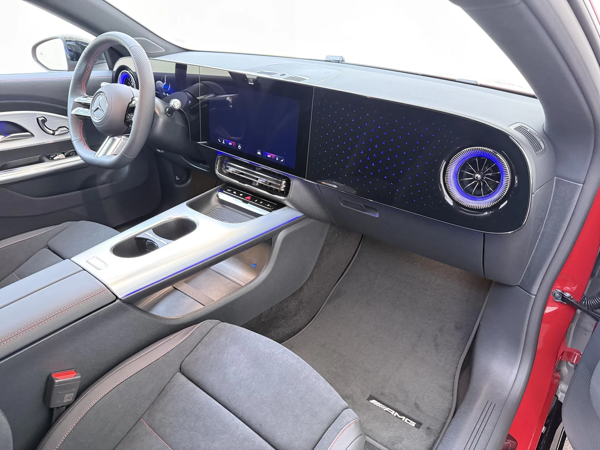 Mercedes-Benz-CLA-image-4