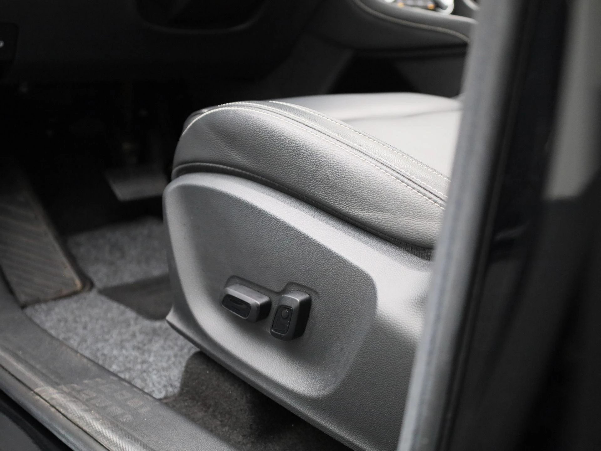 MG-ZS EV-image-29