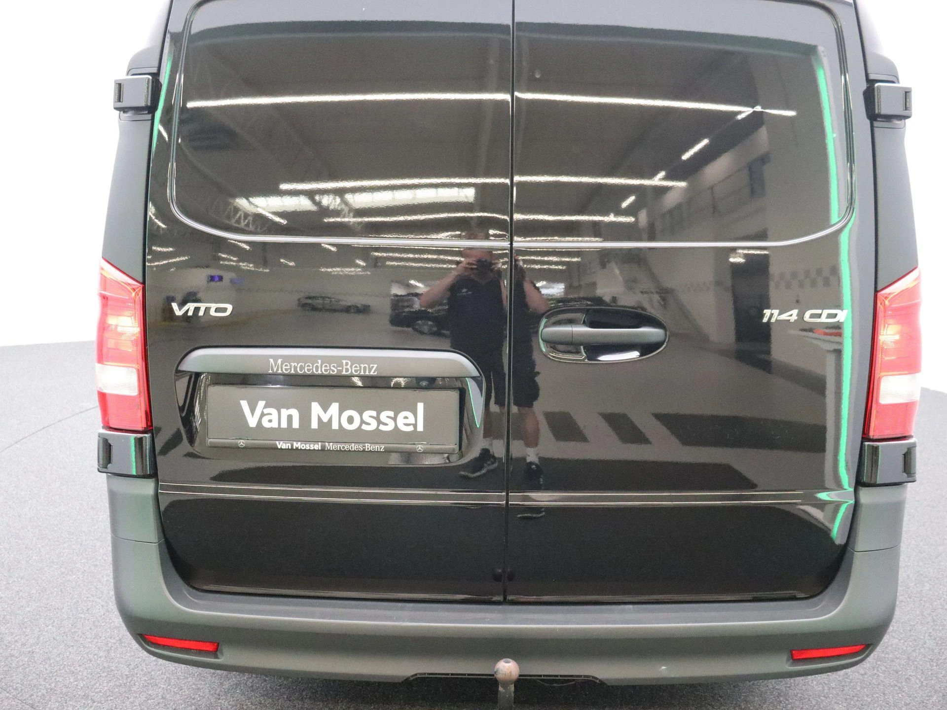 Mercedes-Benz-Vito-image-14