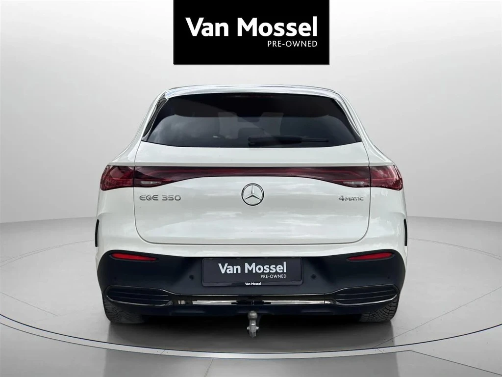 Mercedes-Benz-EQE-image-5