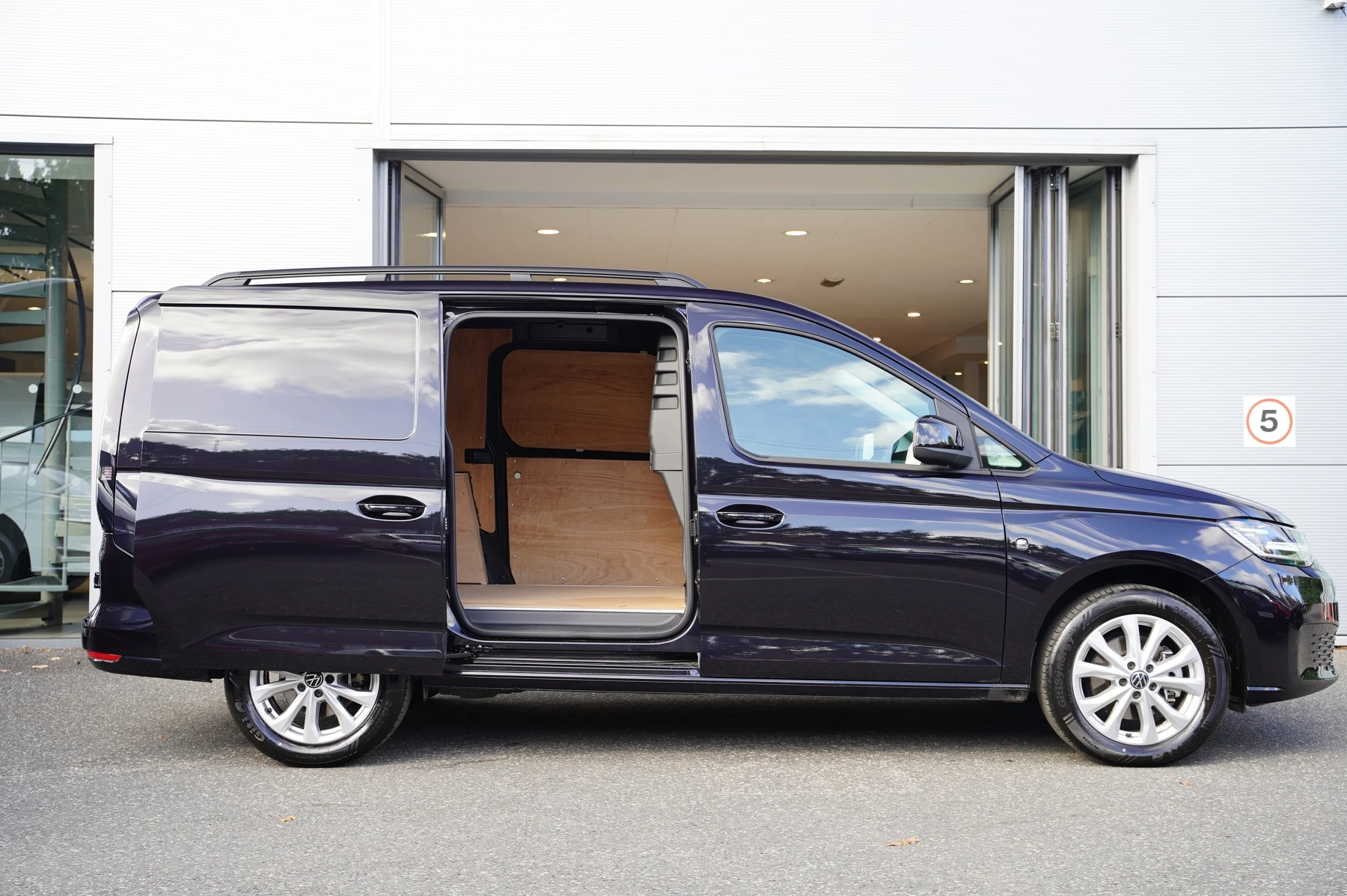 Volkswagen-Caddy-image-3