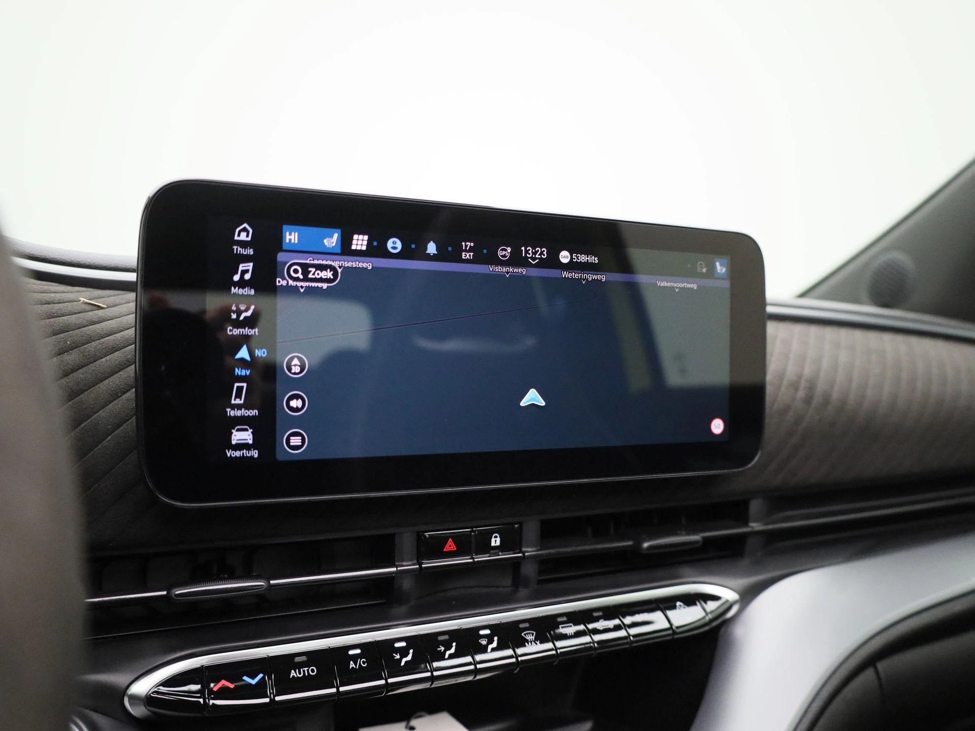 Abarth-500C-image-13