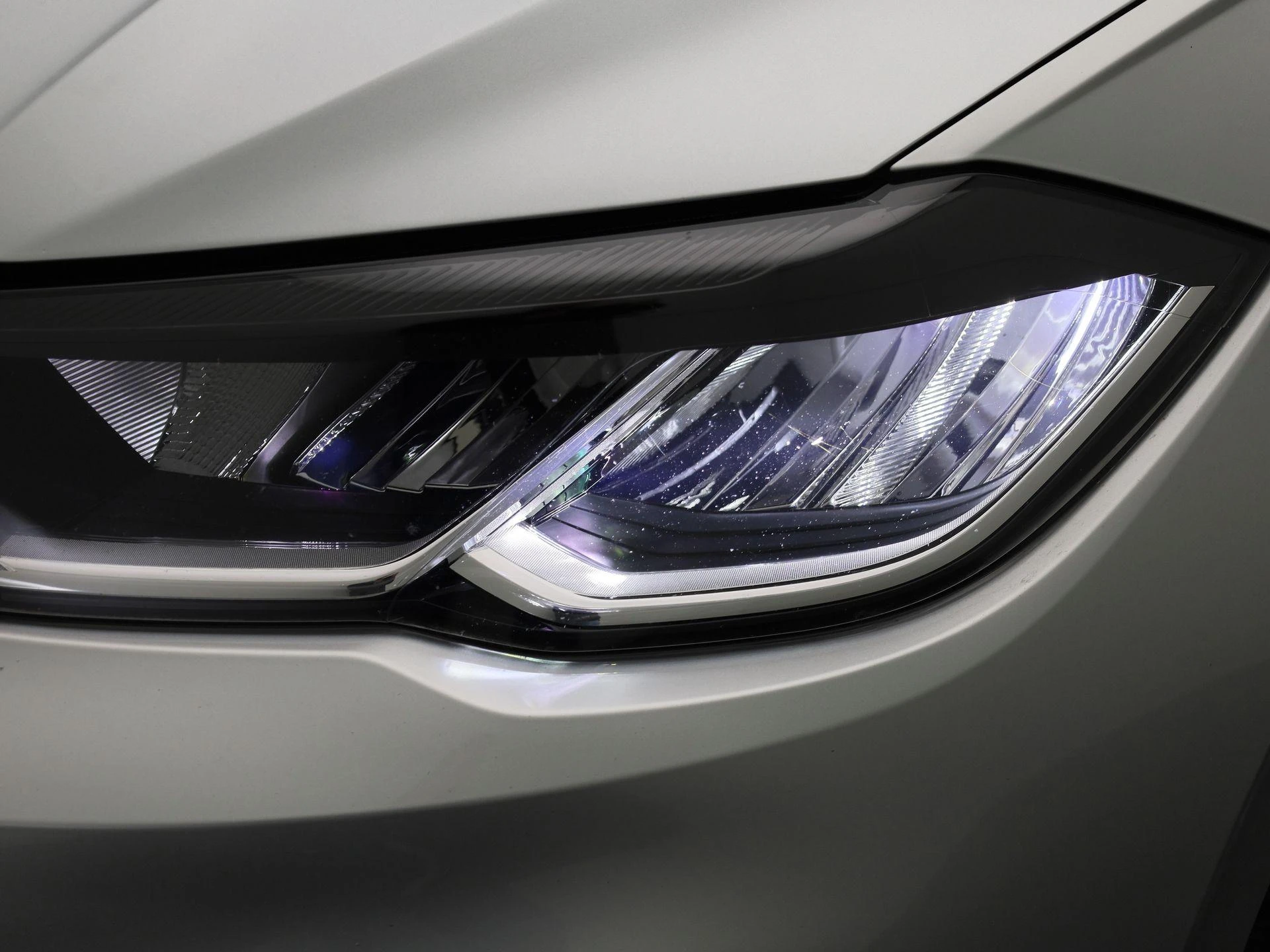 Volkswagen-Polo-image-12