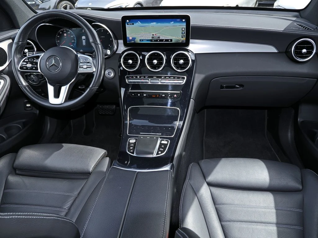 Mercedes-Benz-GLC 400 d-image-13