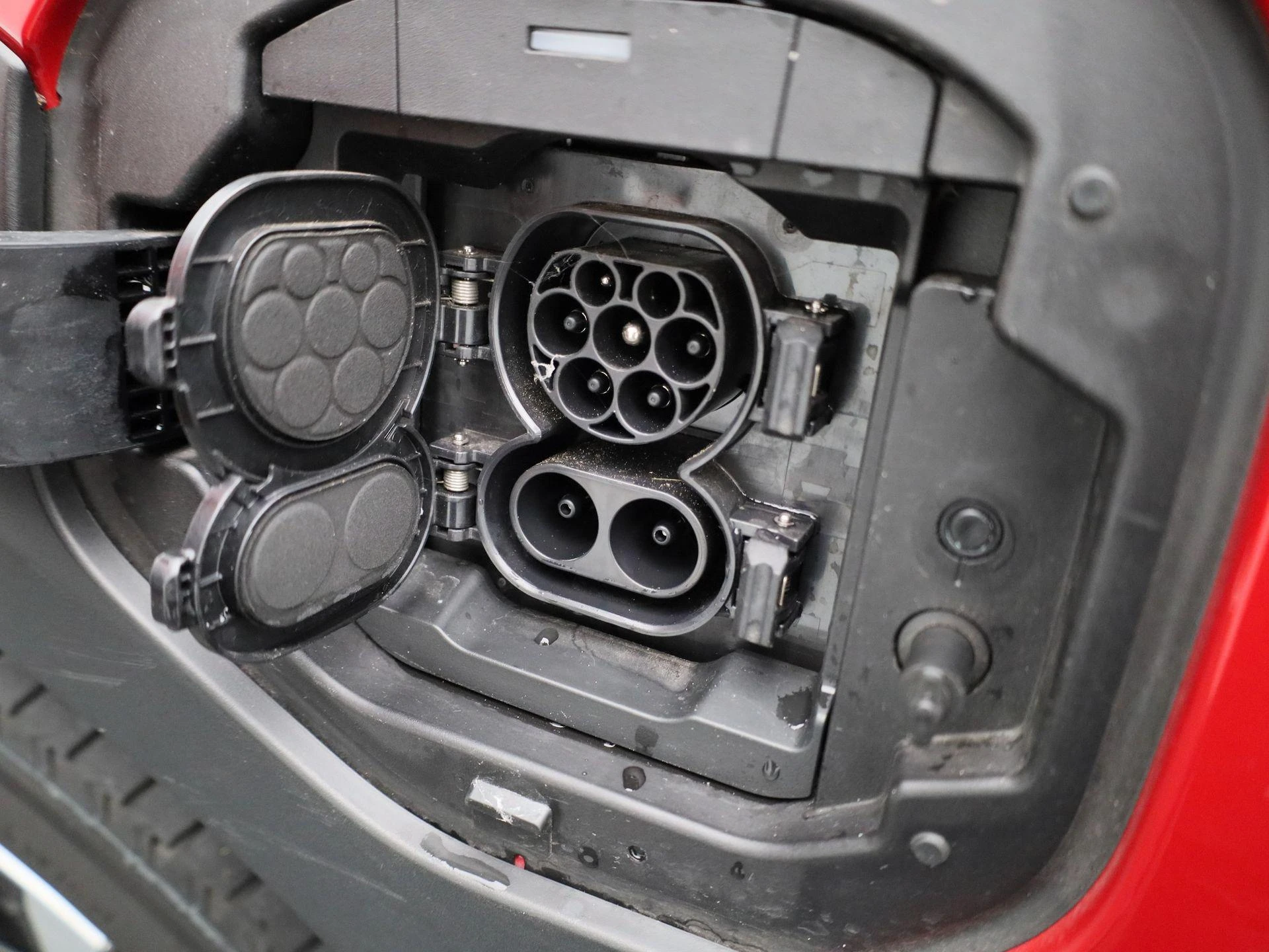 Toyota-bZ4X-image-15