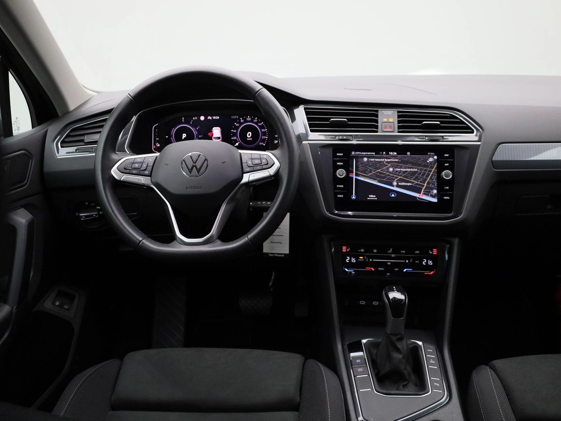 Volkswagen-Tiguan-image-6