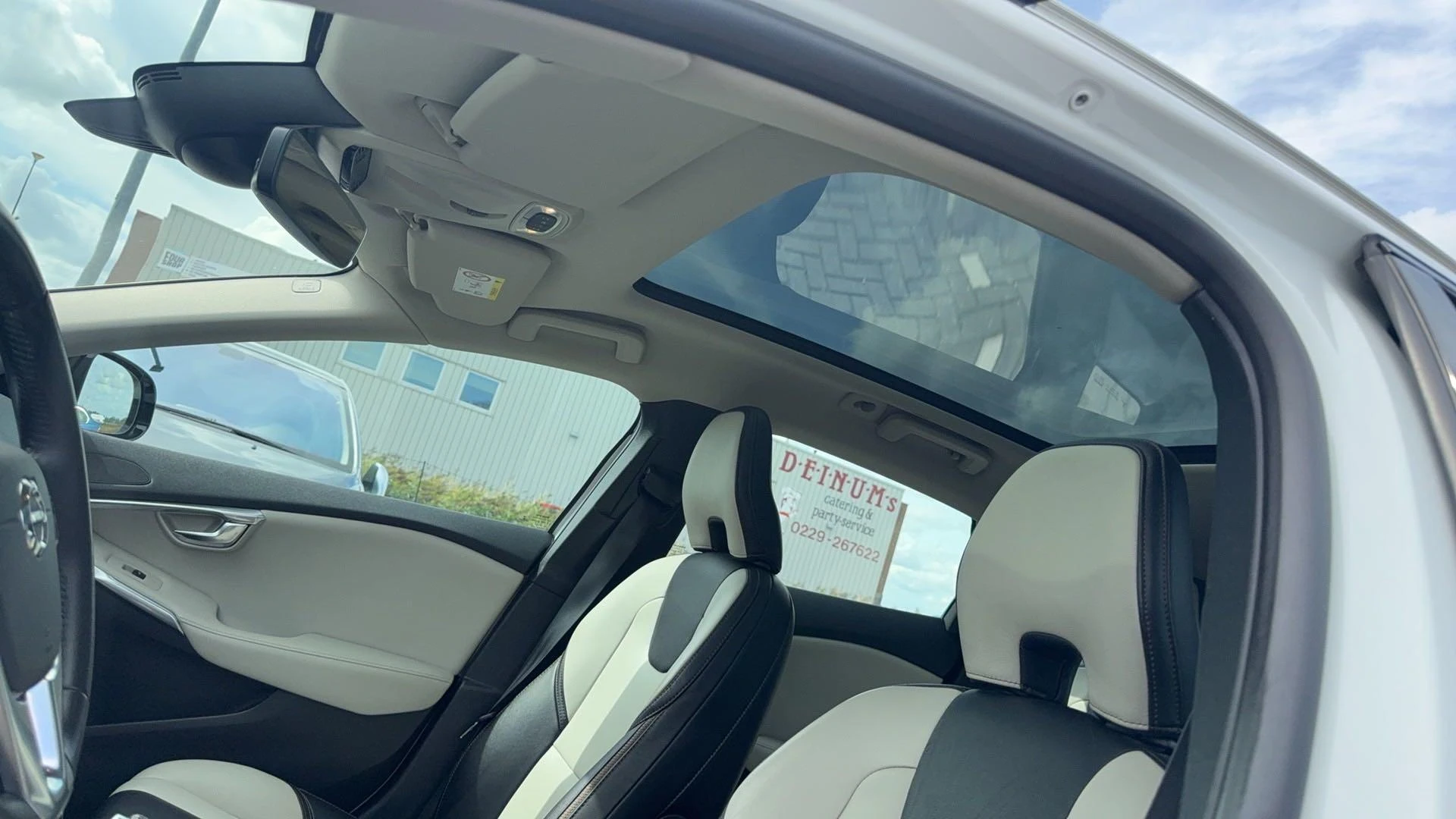Volvo-V40-image-18