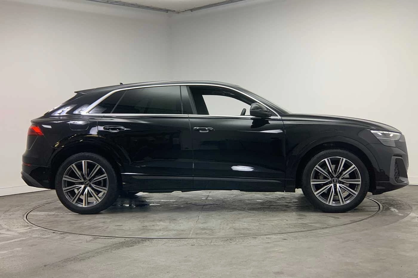 Audi-Q8-image-3