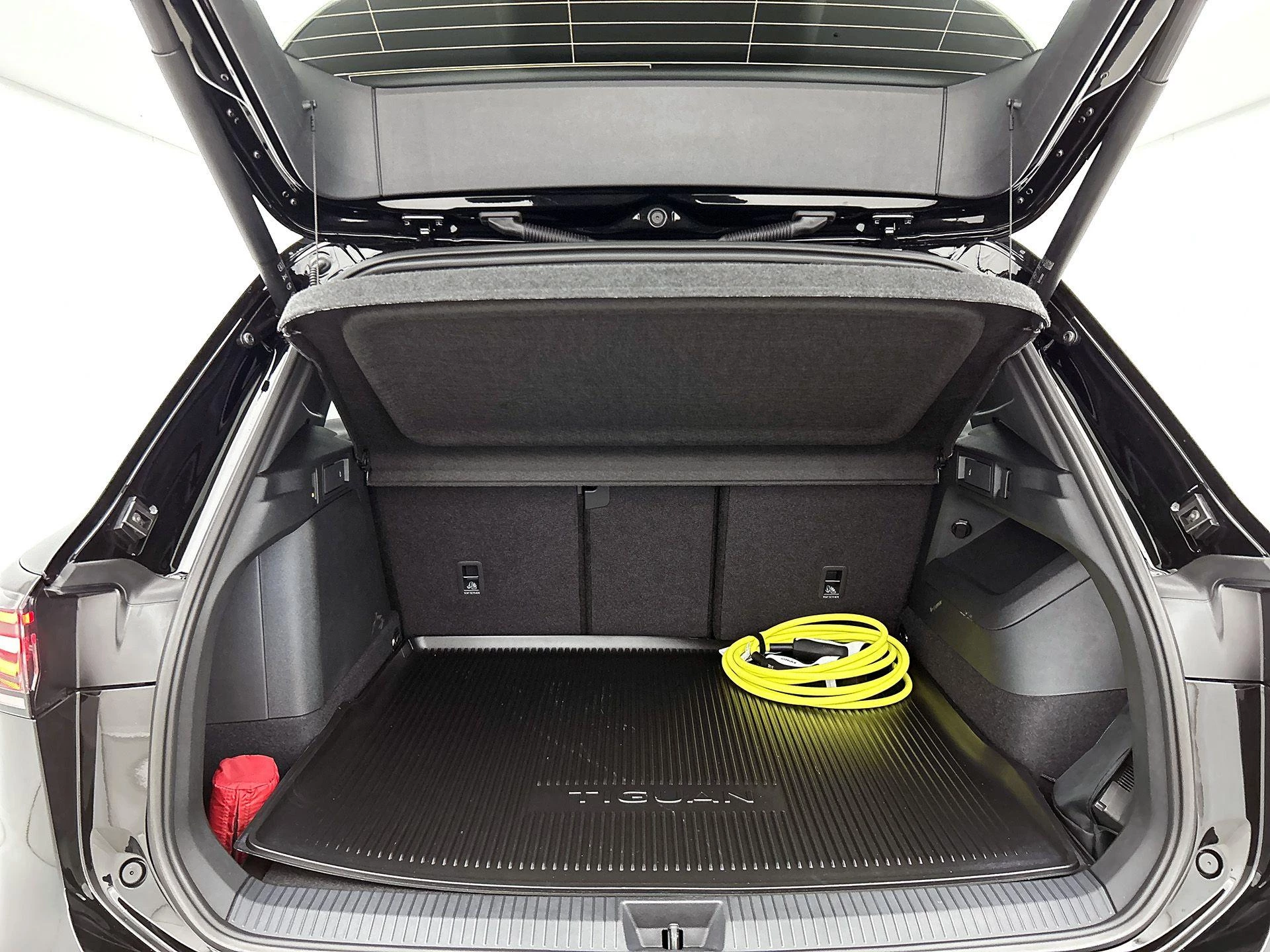 Volkswagen-Tiguan-image-35