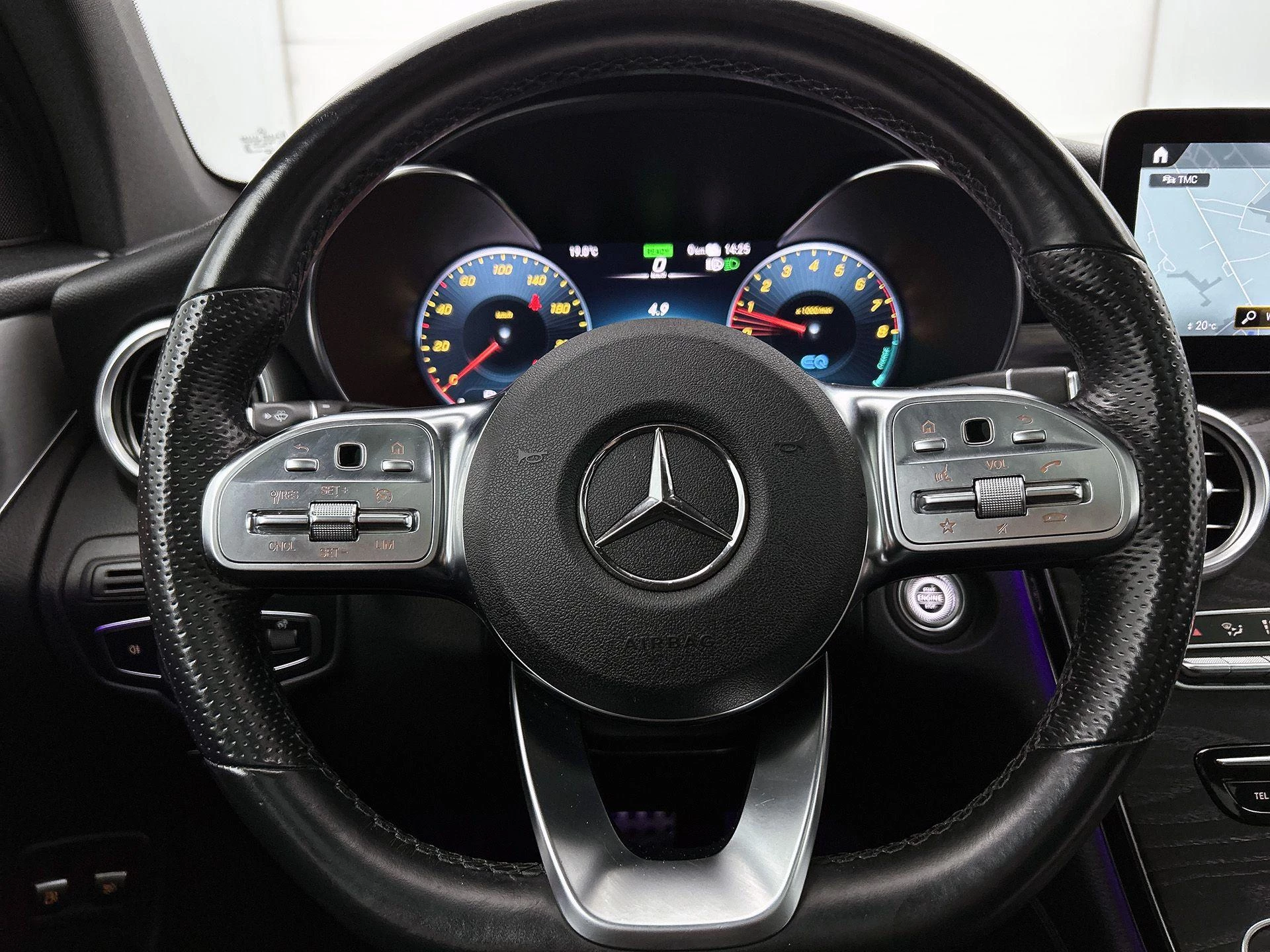 Mercedes-Benz-GLC-image-34