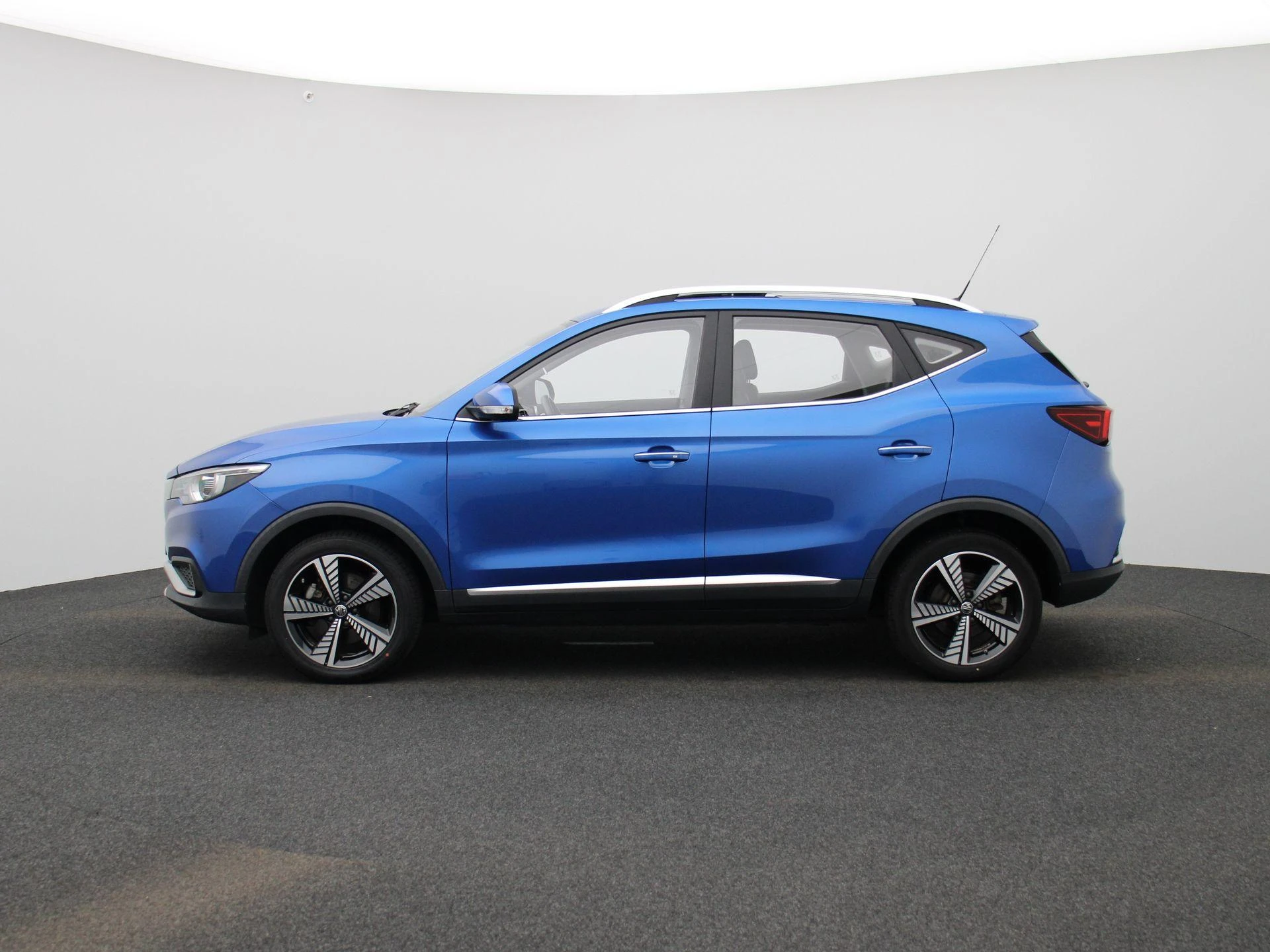 MG-ZS EV-image-4