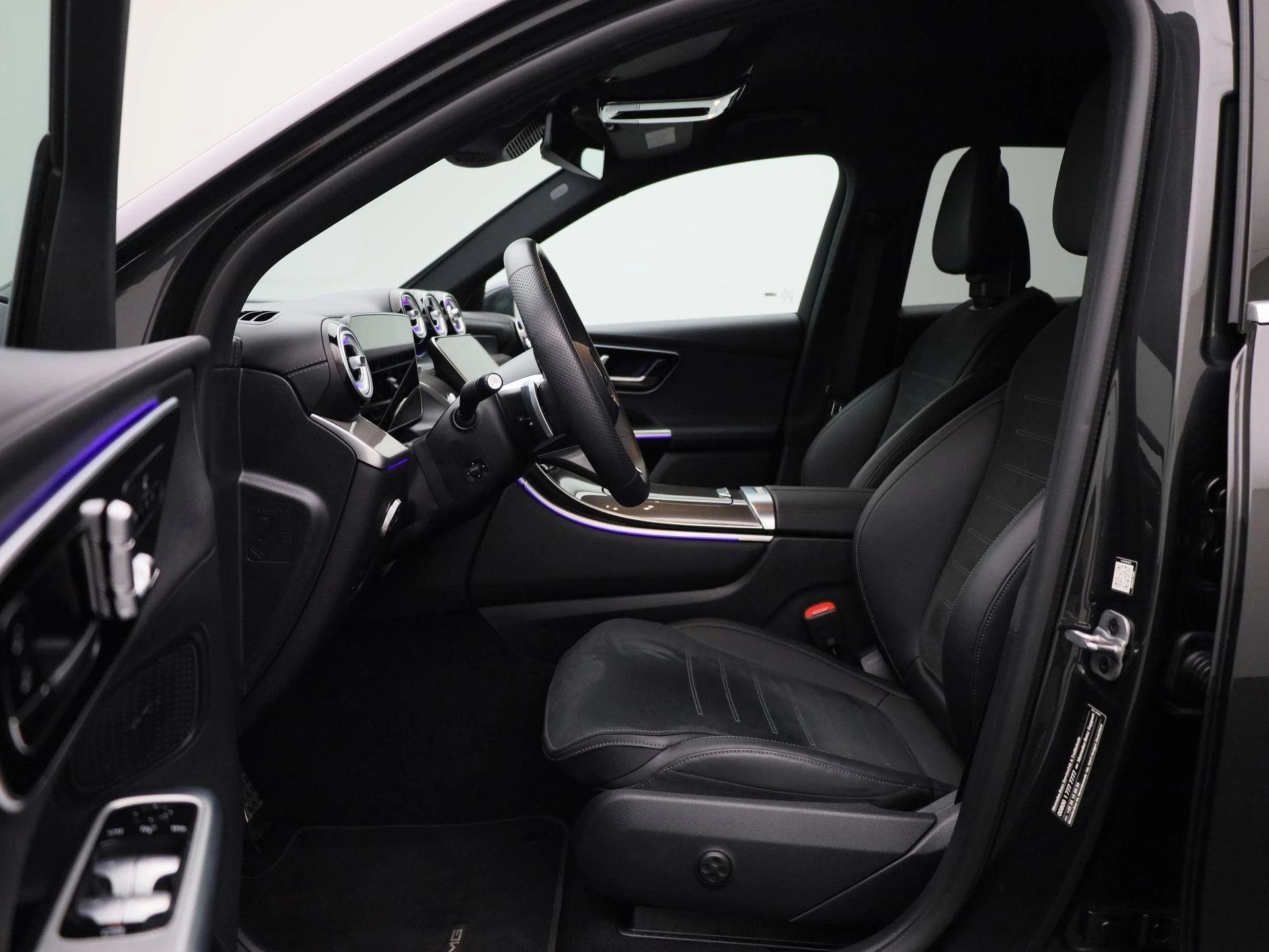 Mercedes-Benz-GLC-image-9