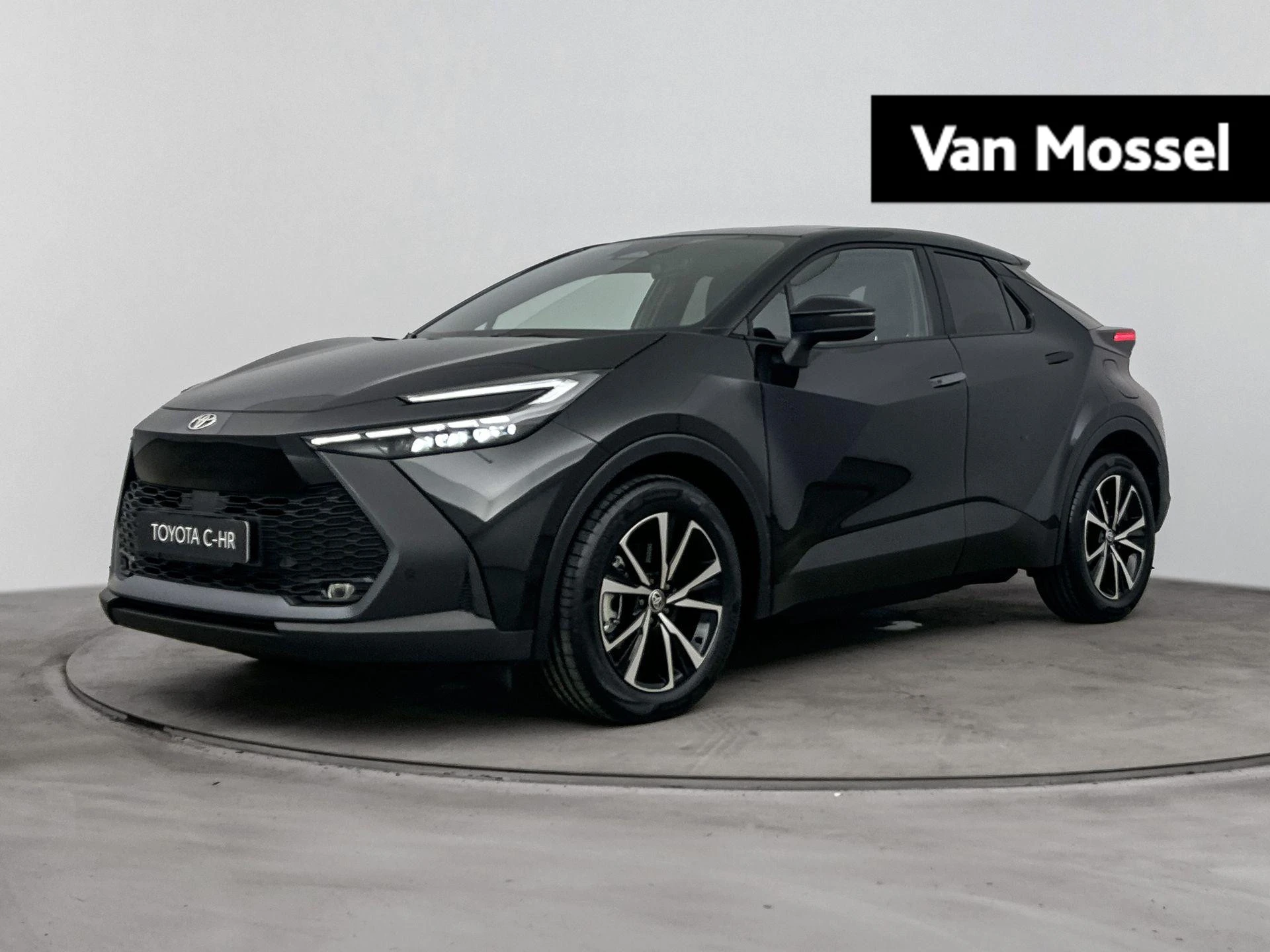 Toyota-C-HR-image-0
