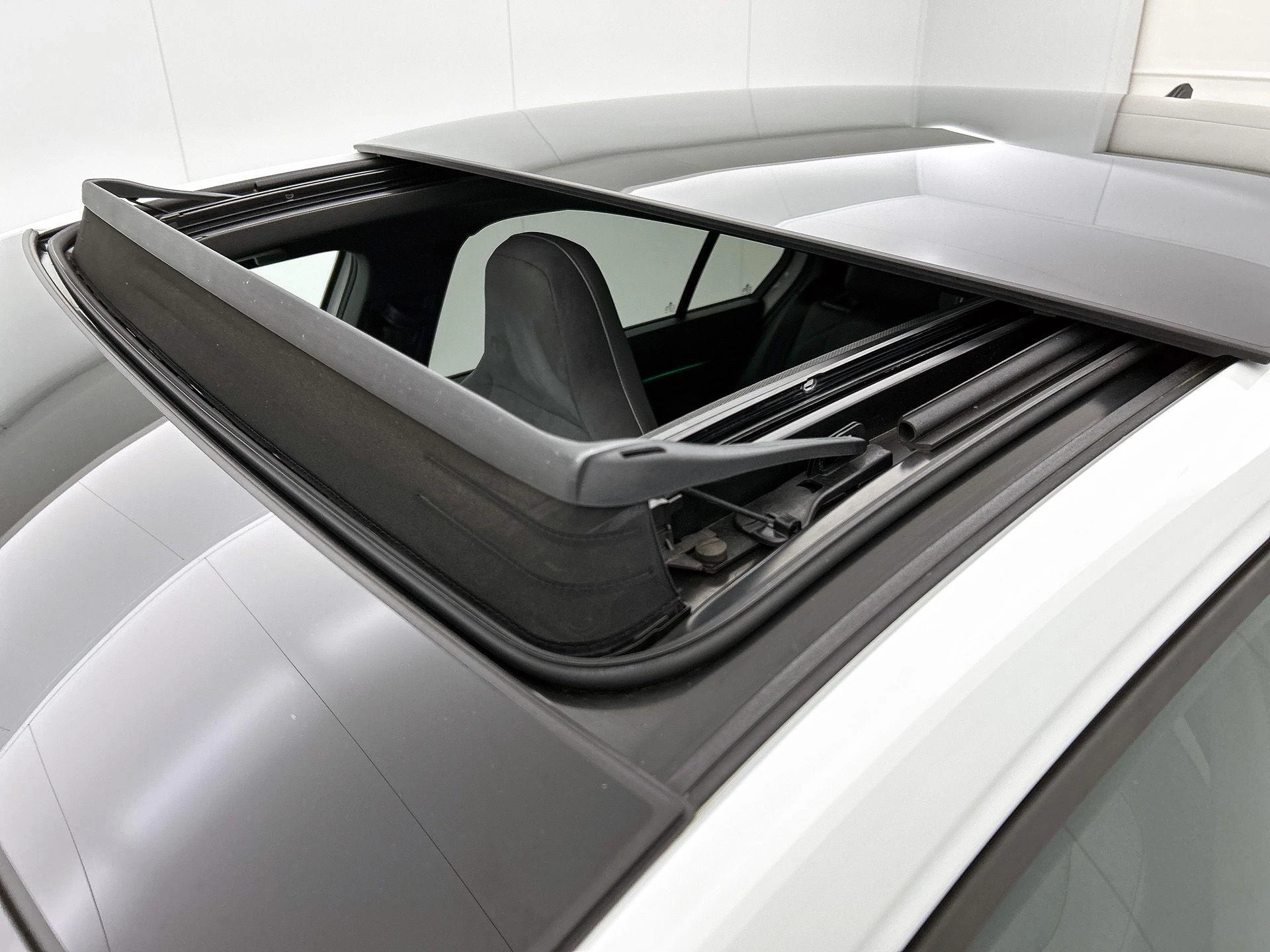 Volkswagen-Golf-image-37