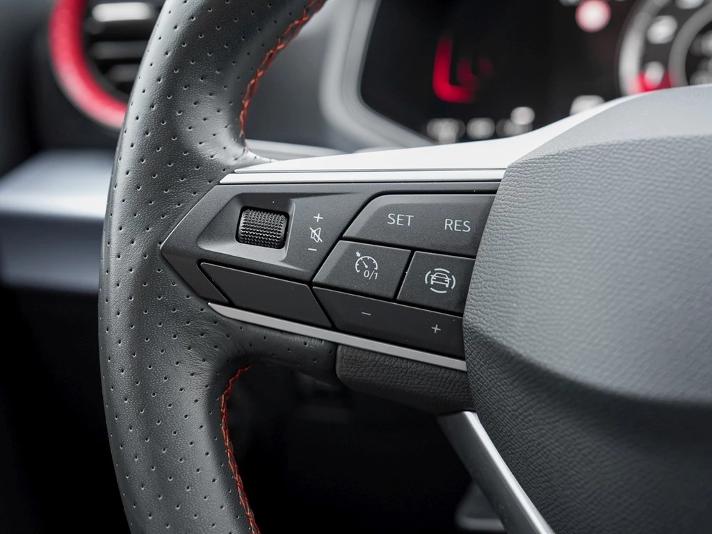 SEAT Ibiza 1,0 TSI DSG FR,LED,ALU 17",Climatronic App Connect,Ledersportlenkrad