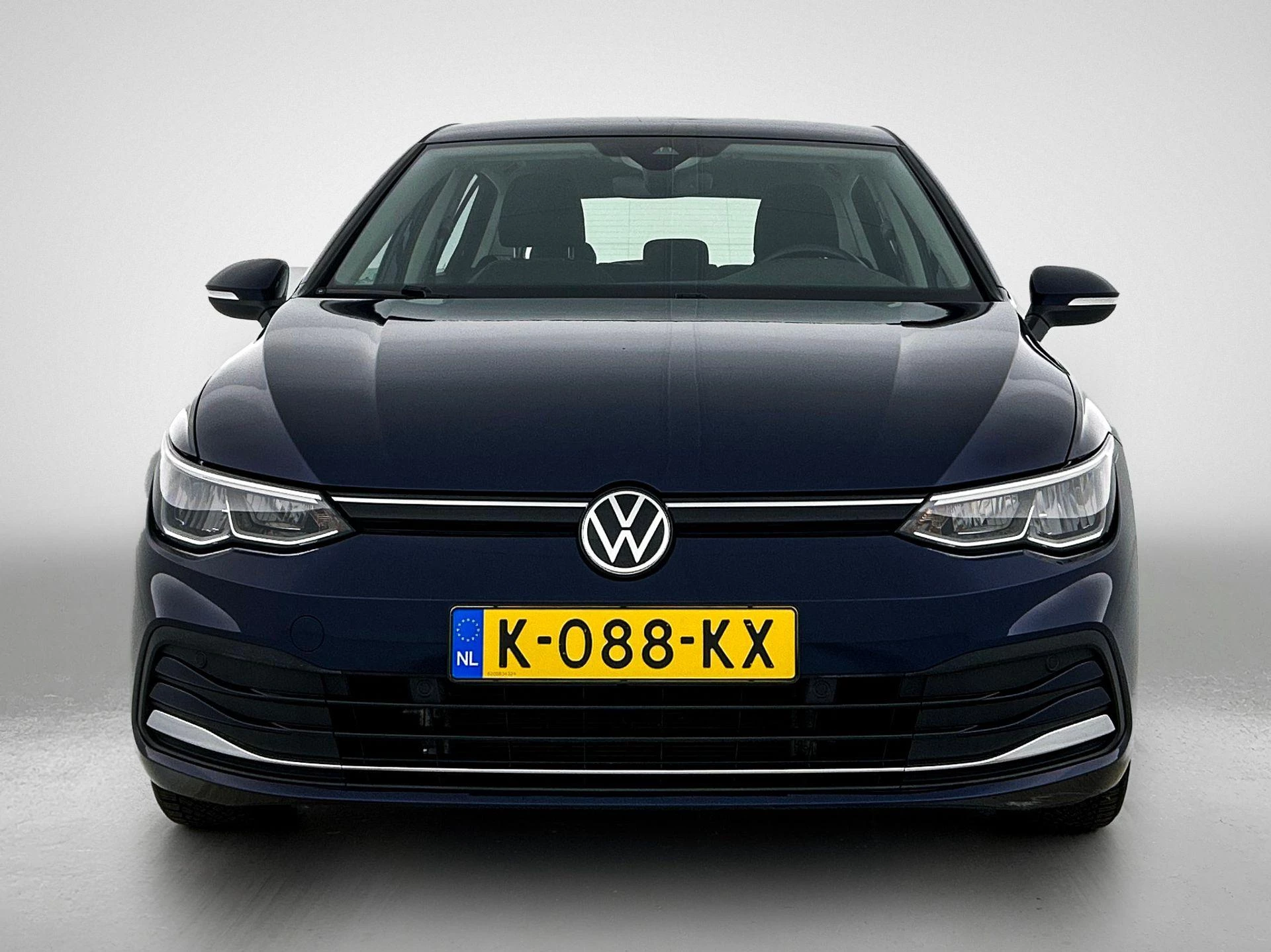 Volkswagen-Golf-image-4