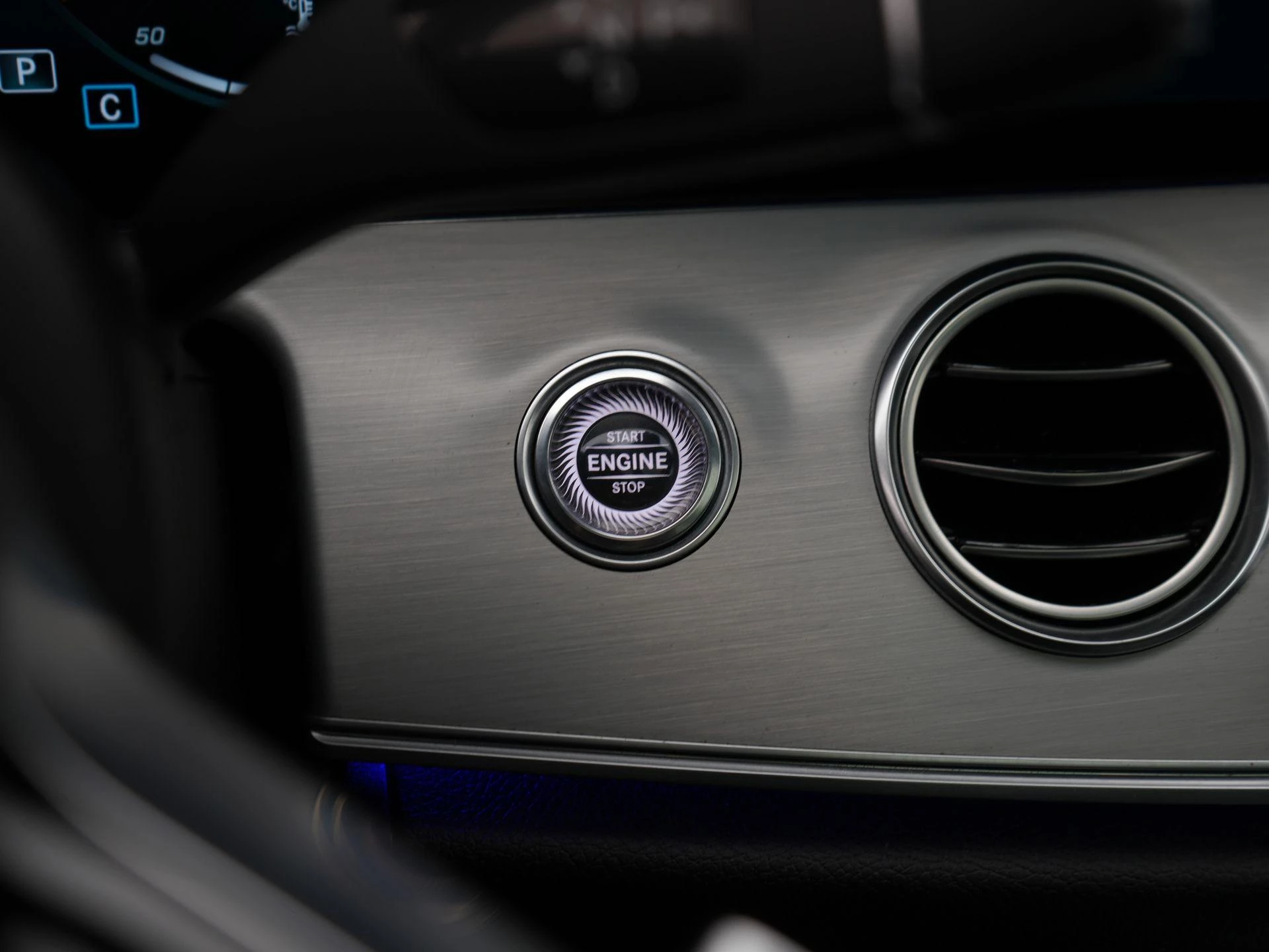 Mercedes-Benz-E-Klasse-image-28