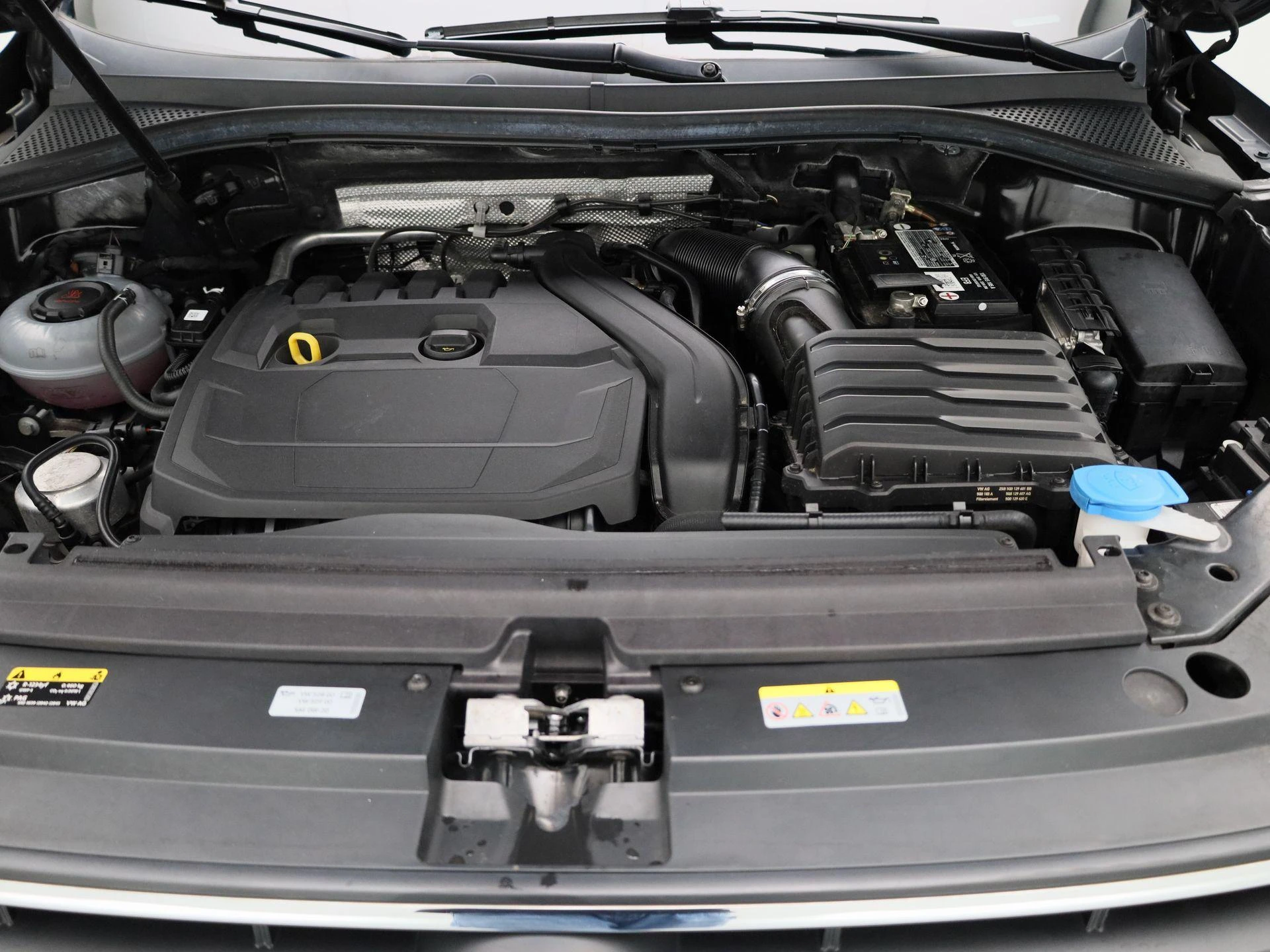 Volkswagen-Tiguan-image-30
