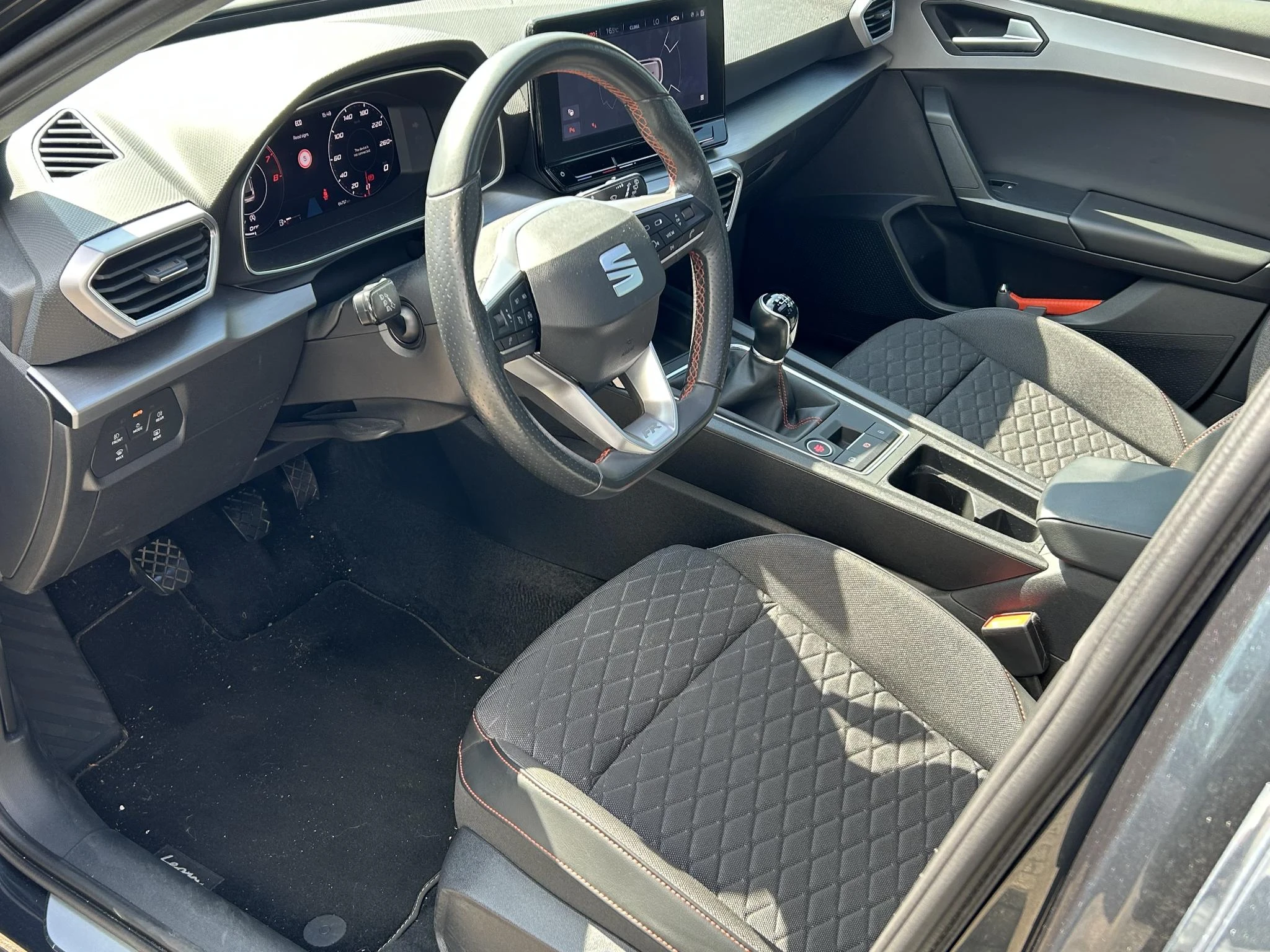 SEAT Leon 1.5 TSI FR Launch Edition