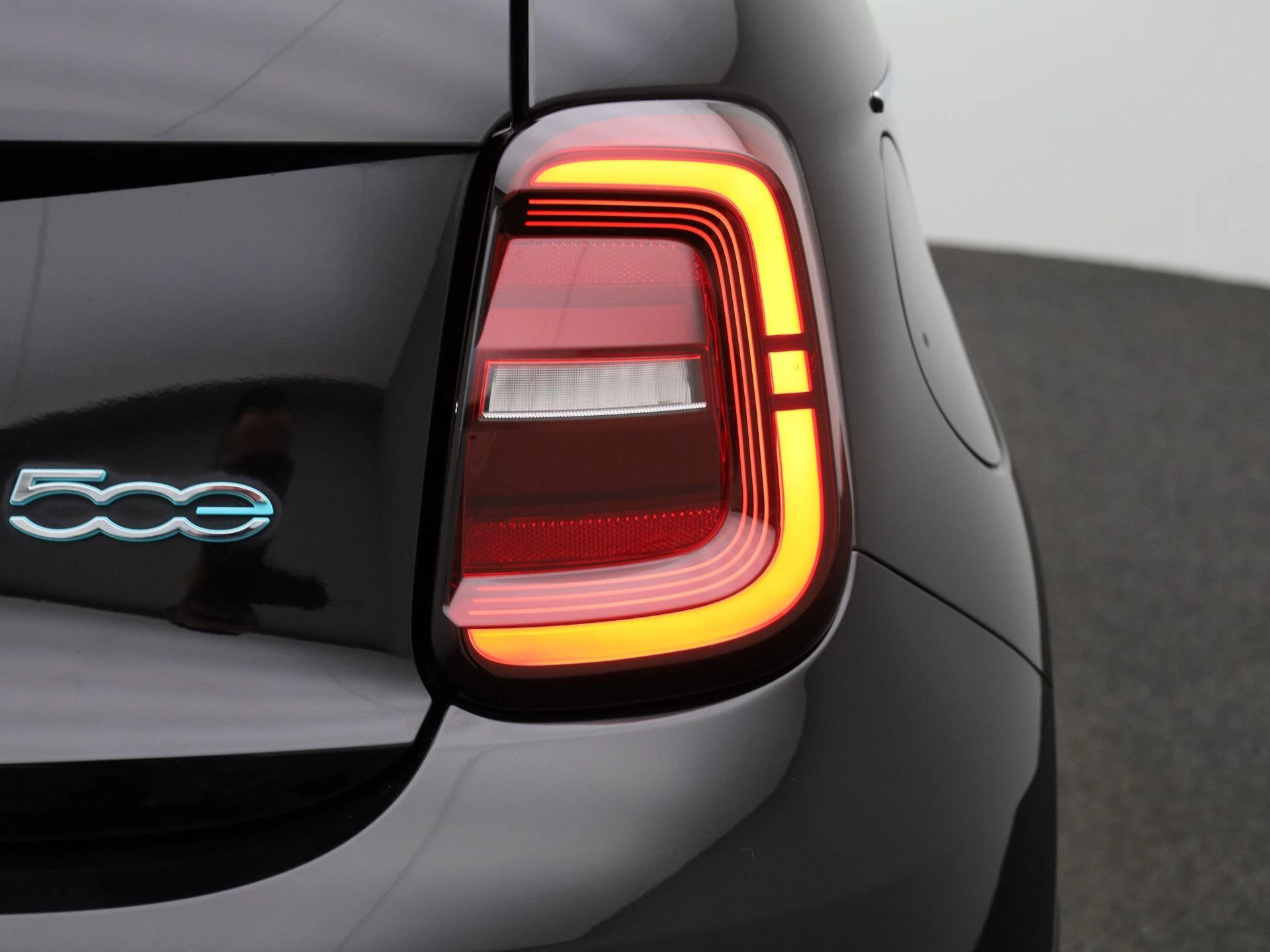 Fiat-500e-image-40