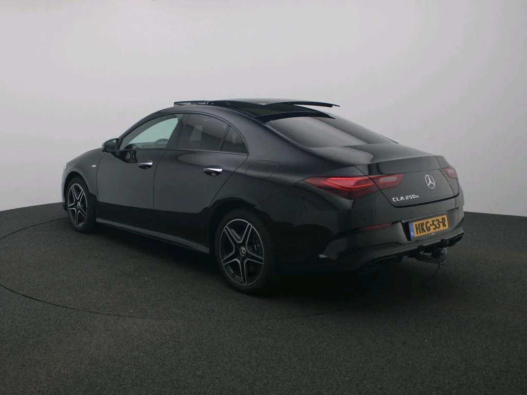 Mercedes-Benz-CLA-image-5