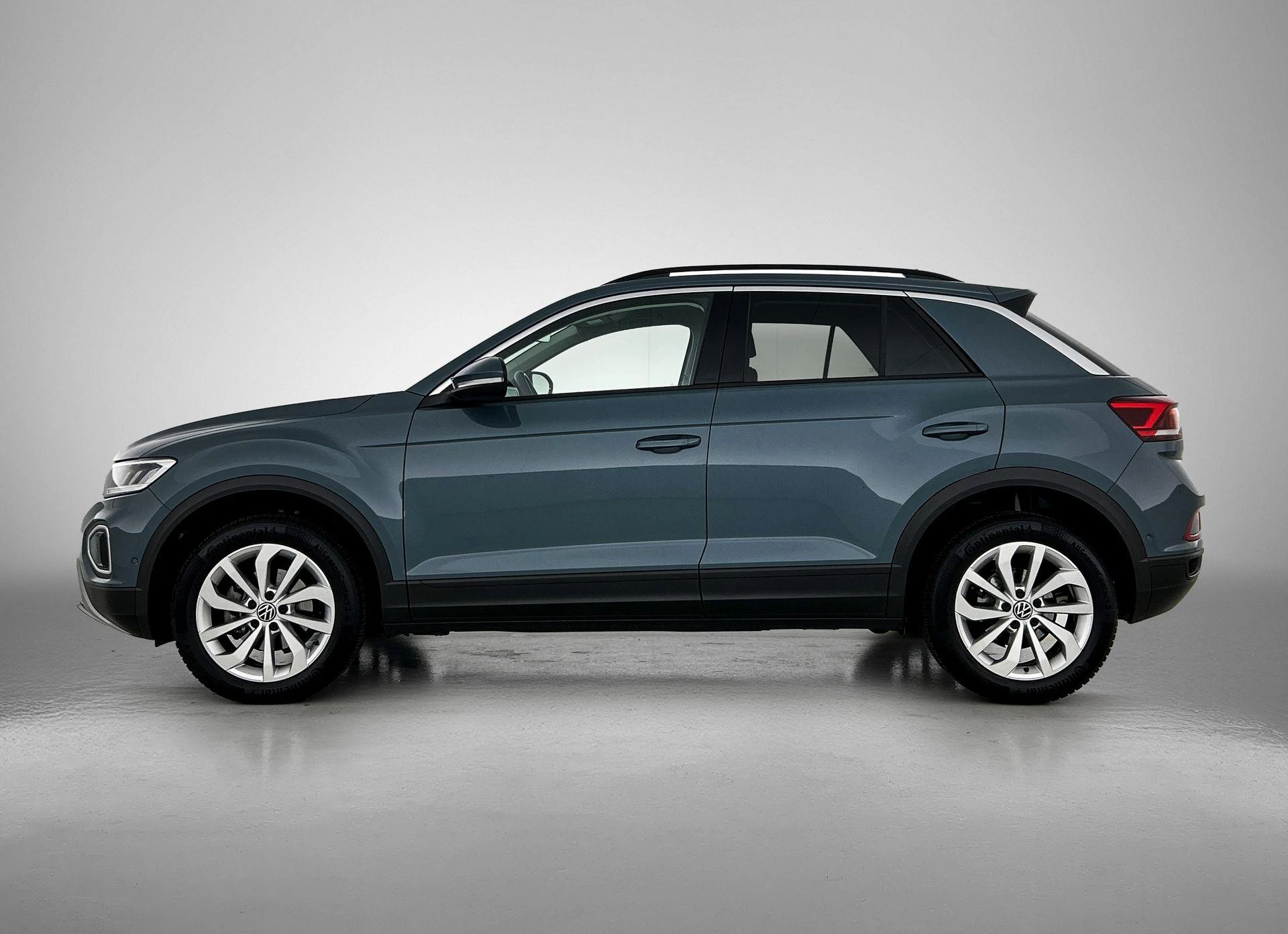 Volkswagen-T-Roc-image-1